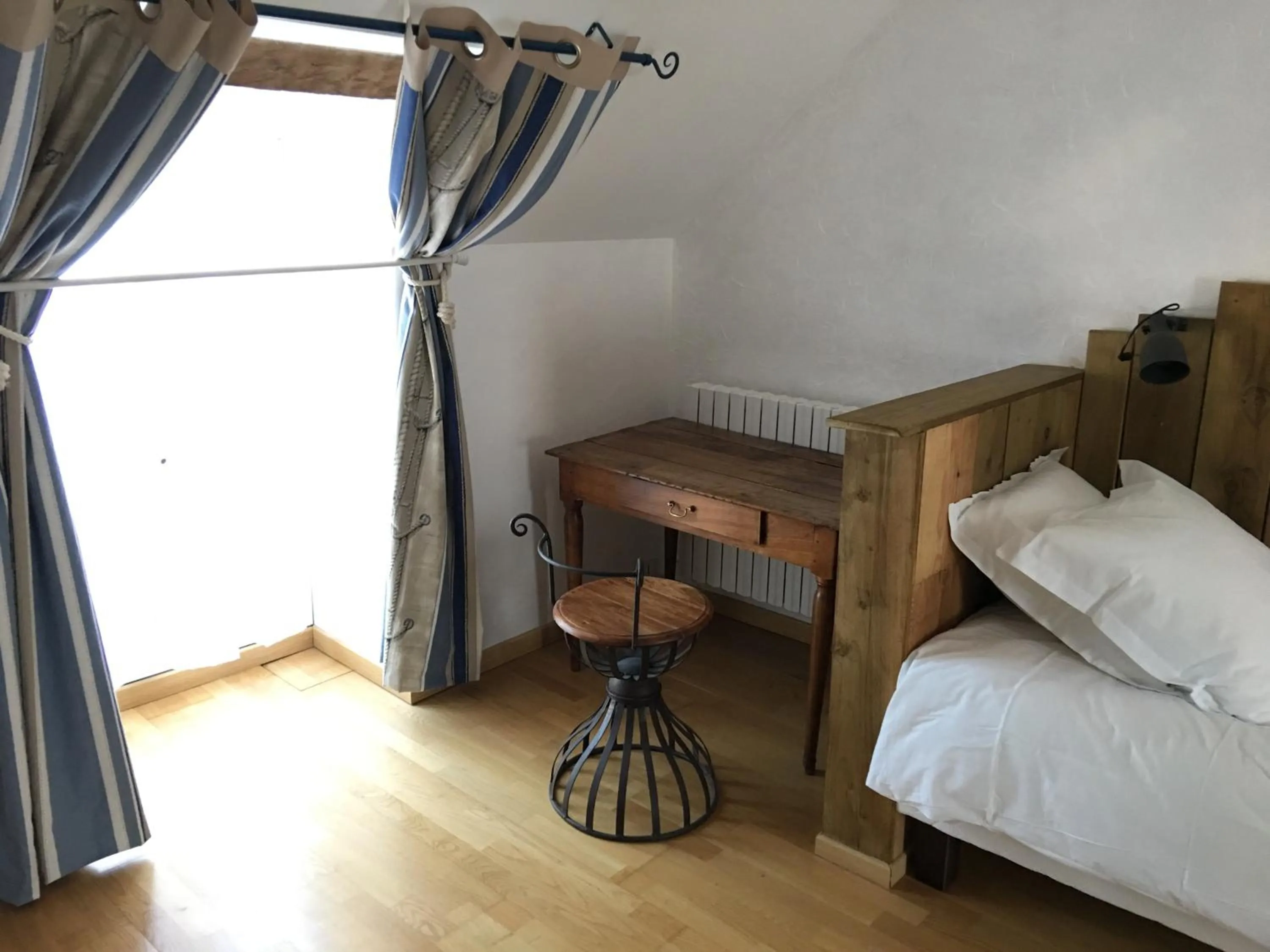 Decorative detail in Les chambres de La Métairie du Dick