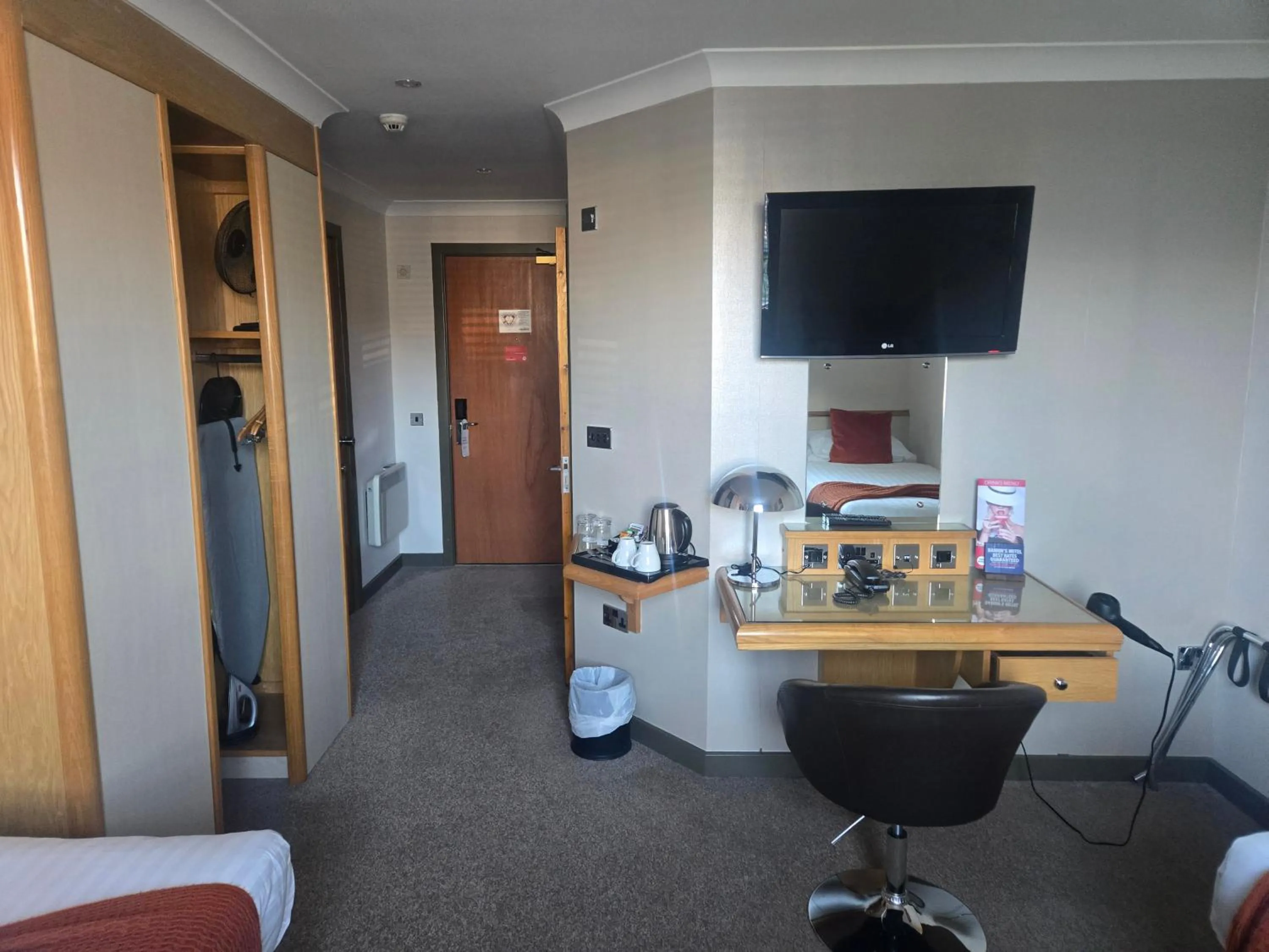 Bedroom in Damon’s Hotel