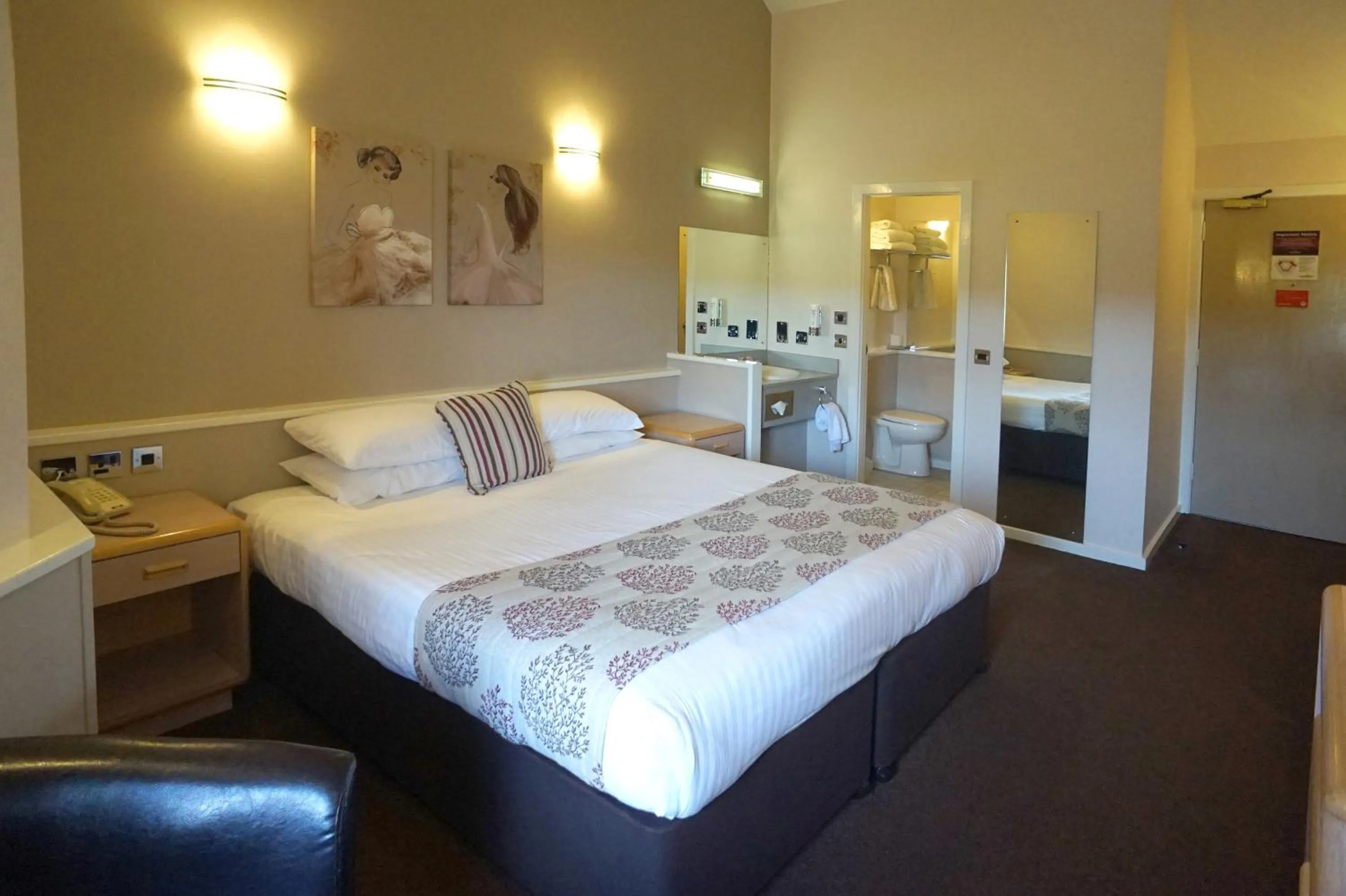 Staff, Bed in Damon’s Hotel