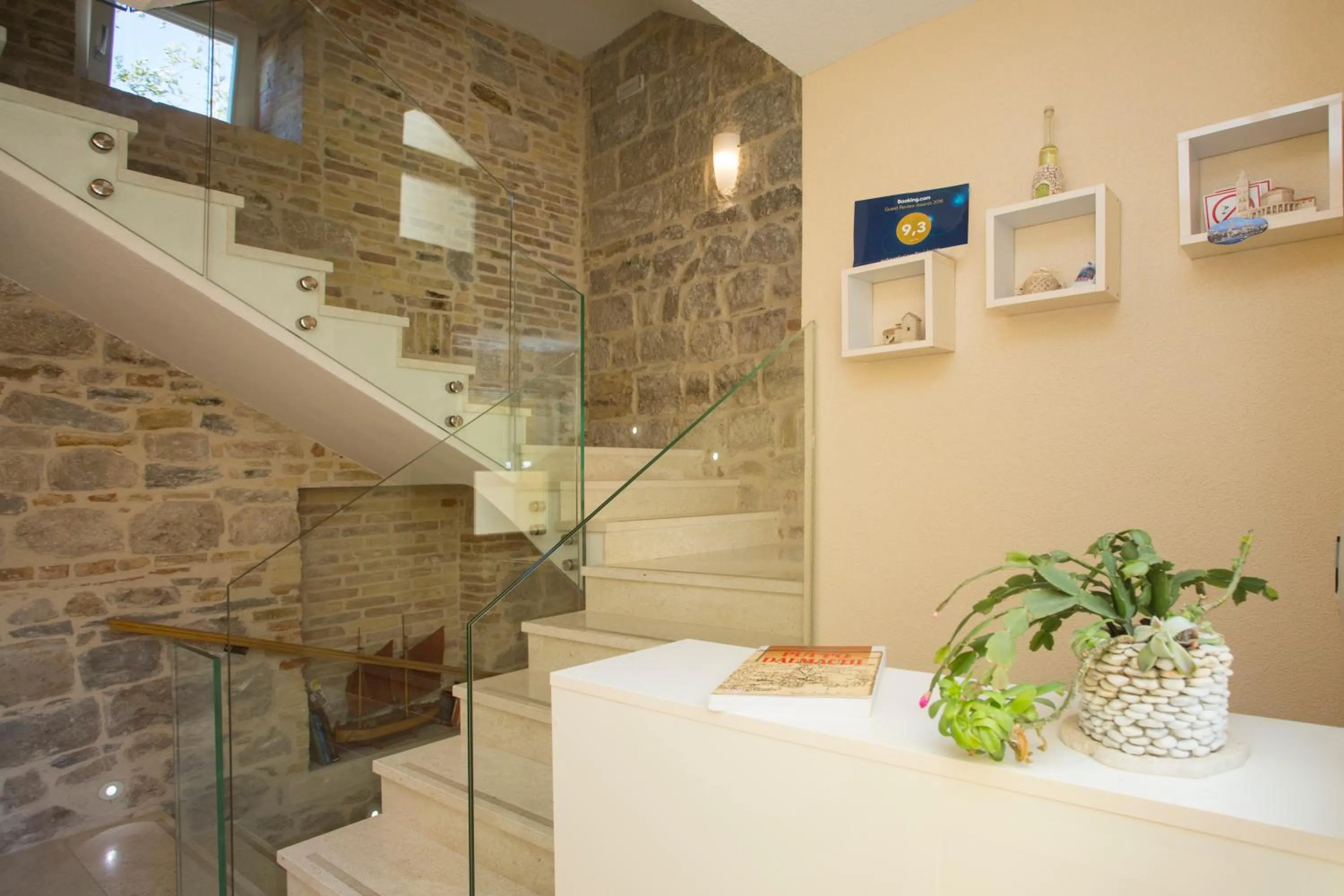 Decorative detail in Aspalathos Residence