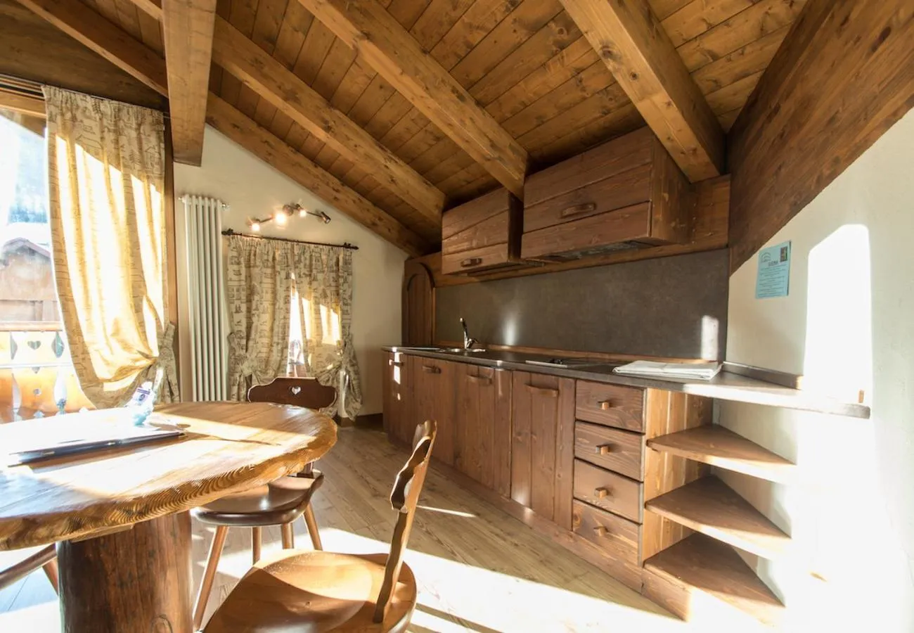 Limone Palace Aparthotel