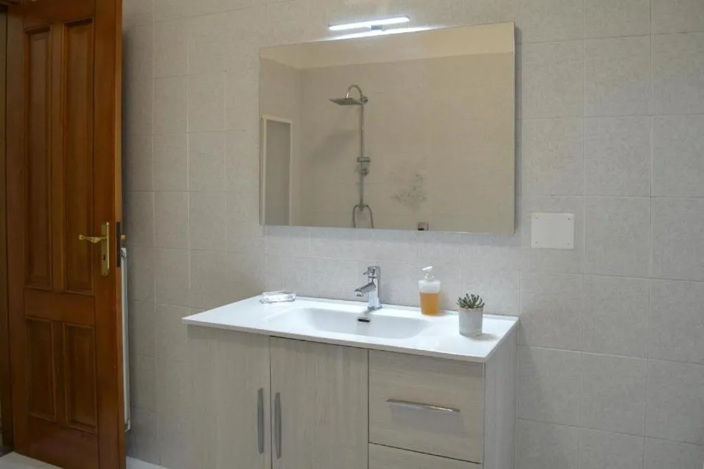 Bathroom in Pompei Gryllus