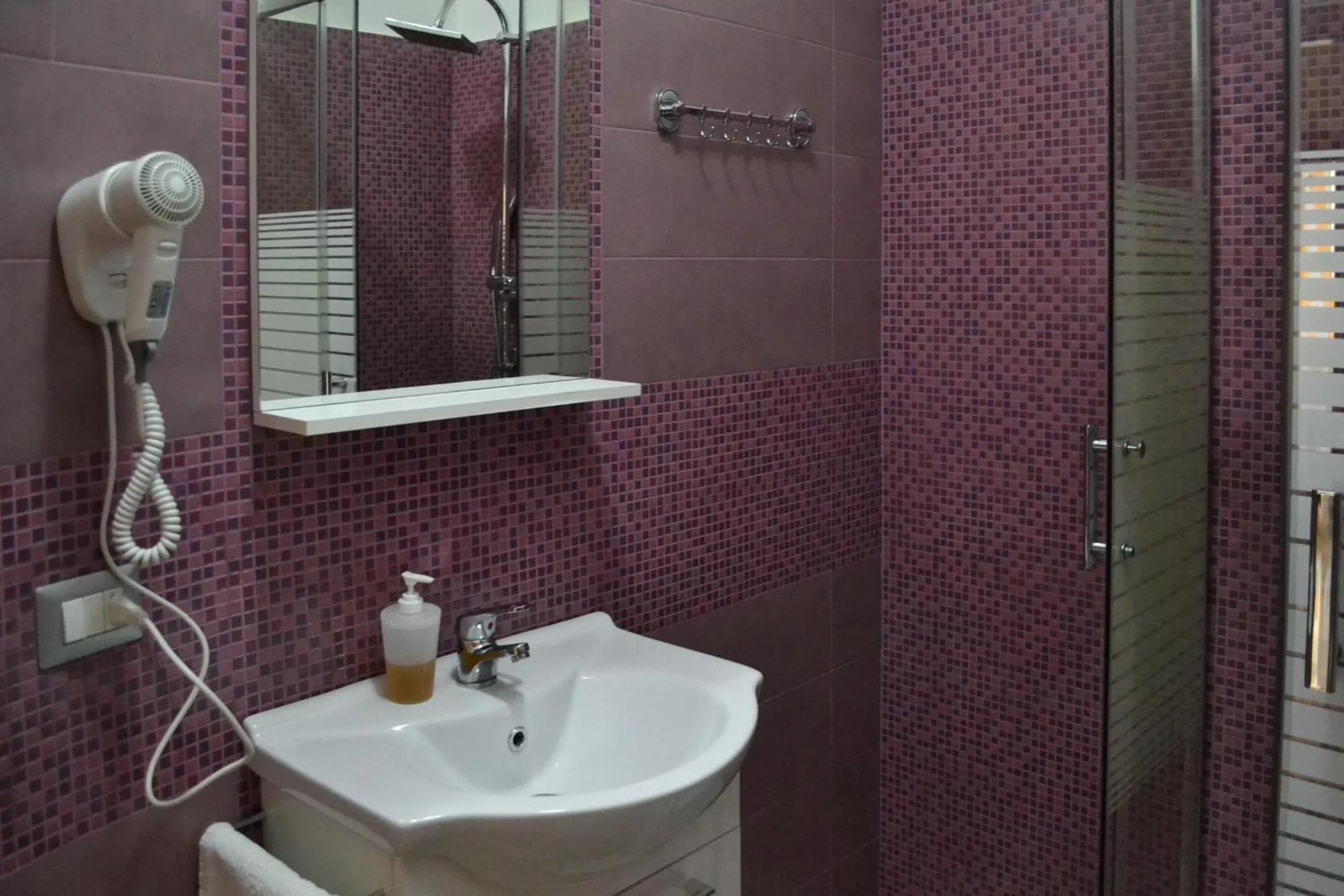 Bathroom in Pompei Gryllus