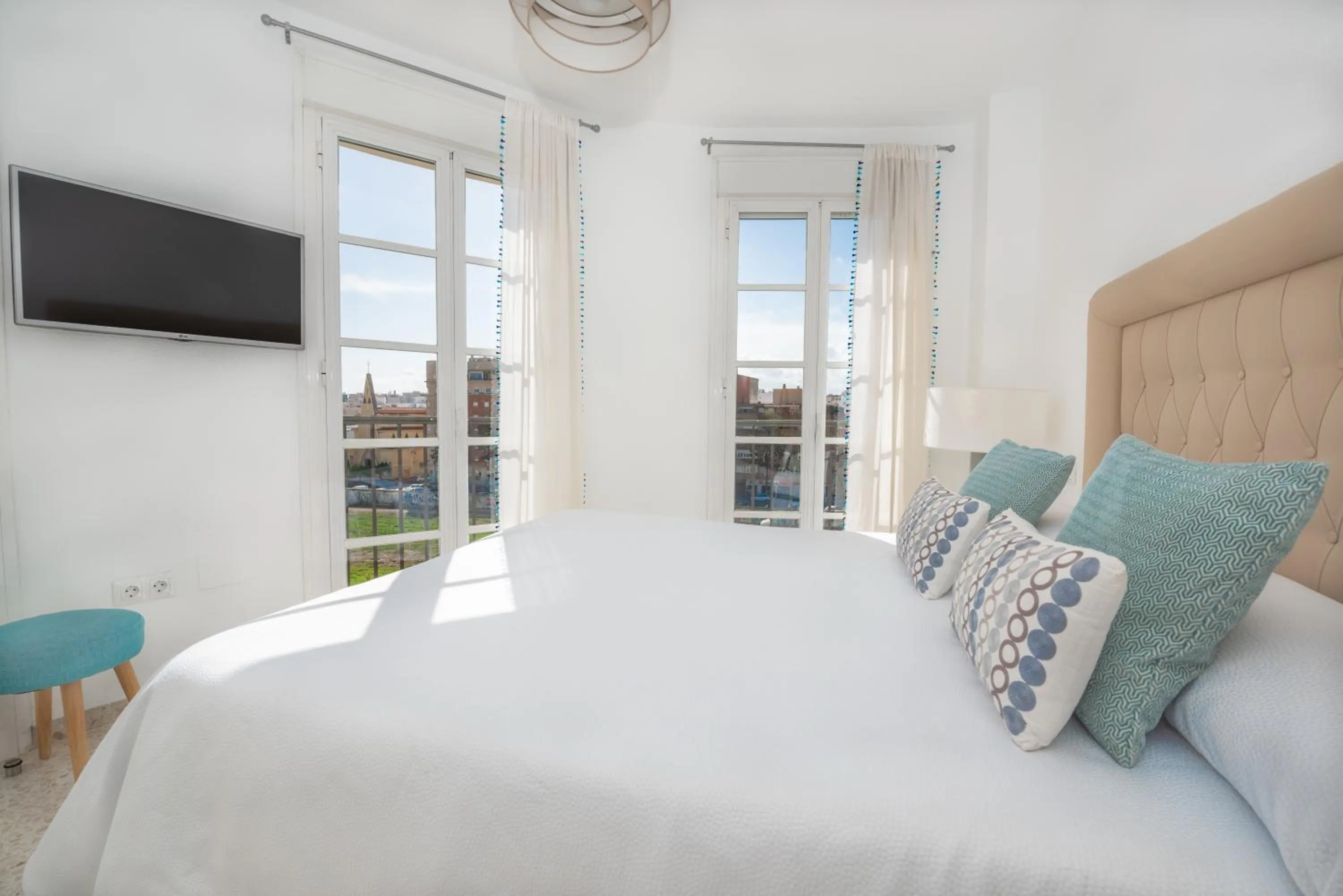 Three-Bedroom Apartment in Myramar Premium Center