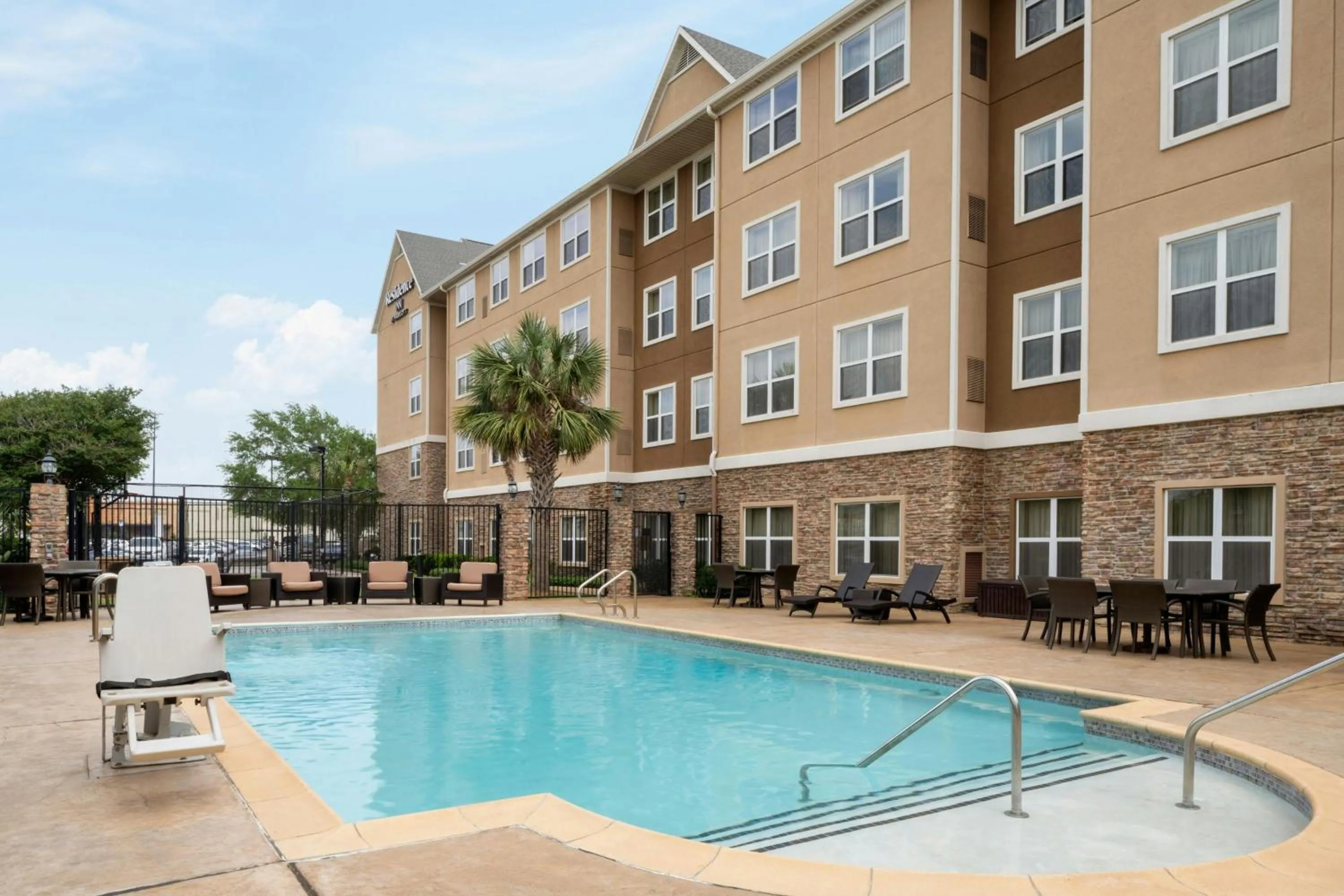 Swimming pool in Residence Inn by Marriott Houston Katy Mills