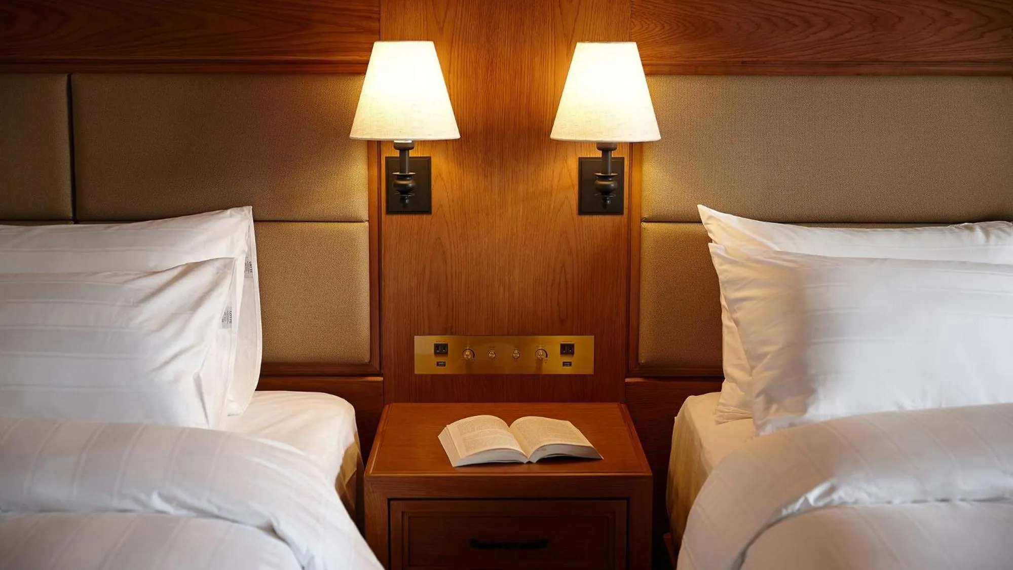 Photo of the whole room, Bed in Lotte Arai Resort