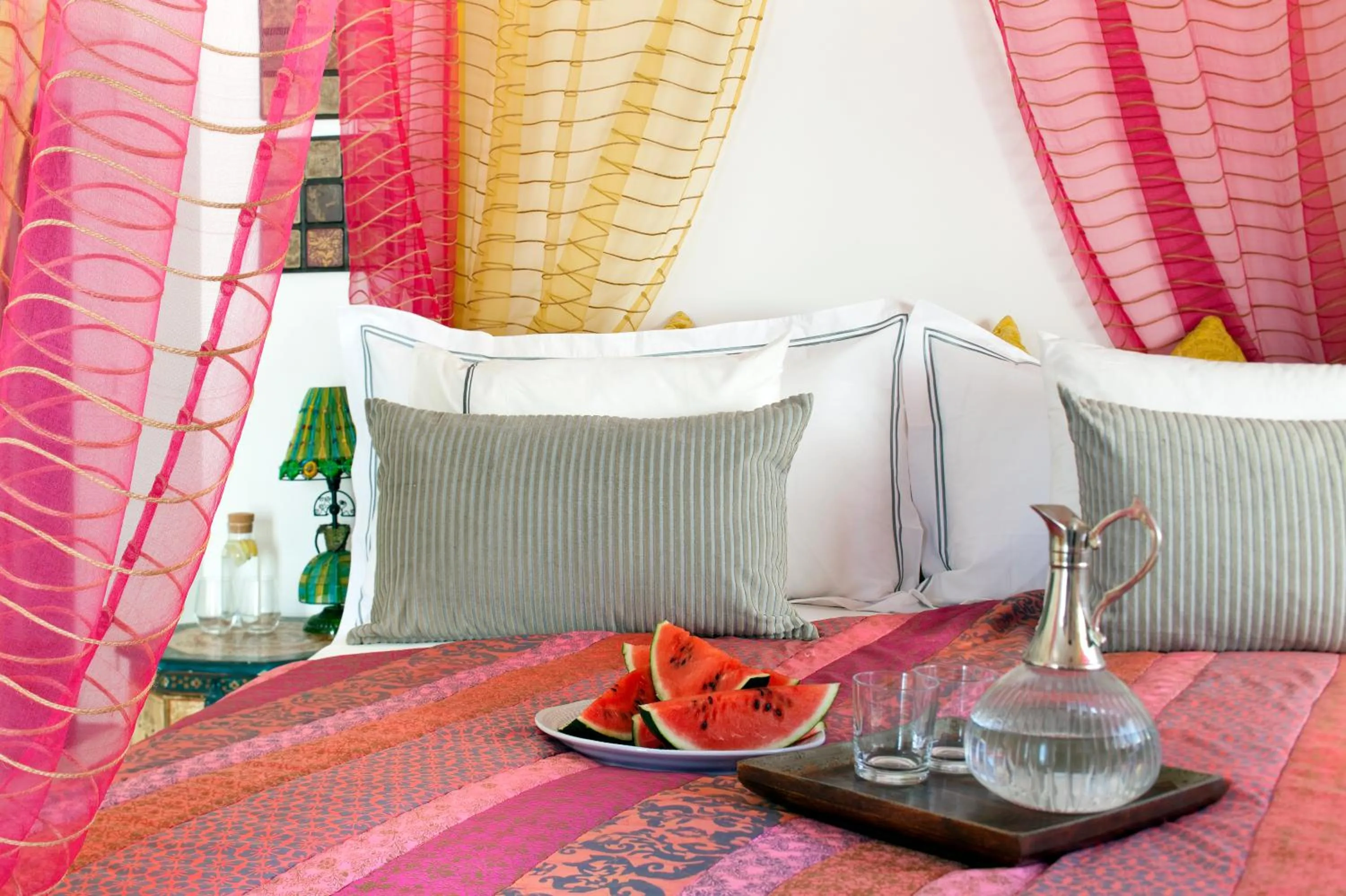 Bed in CALI Deluxe Holidays, Sesimbra