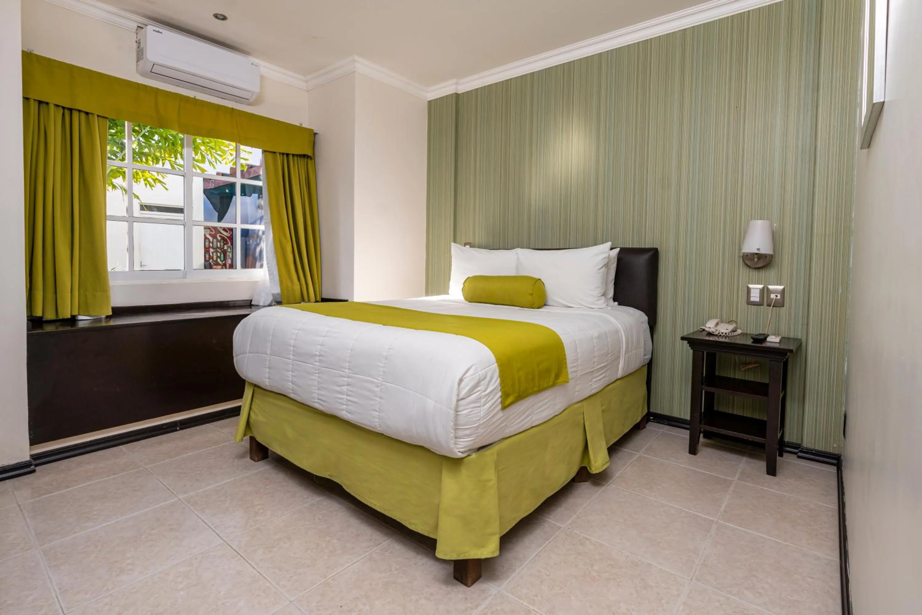 Bedroom, Bed in Hotel Ocean View