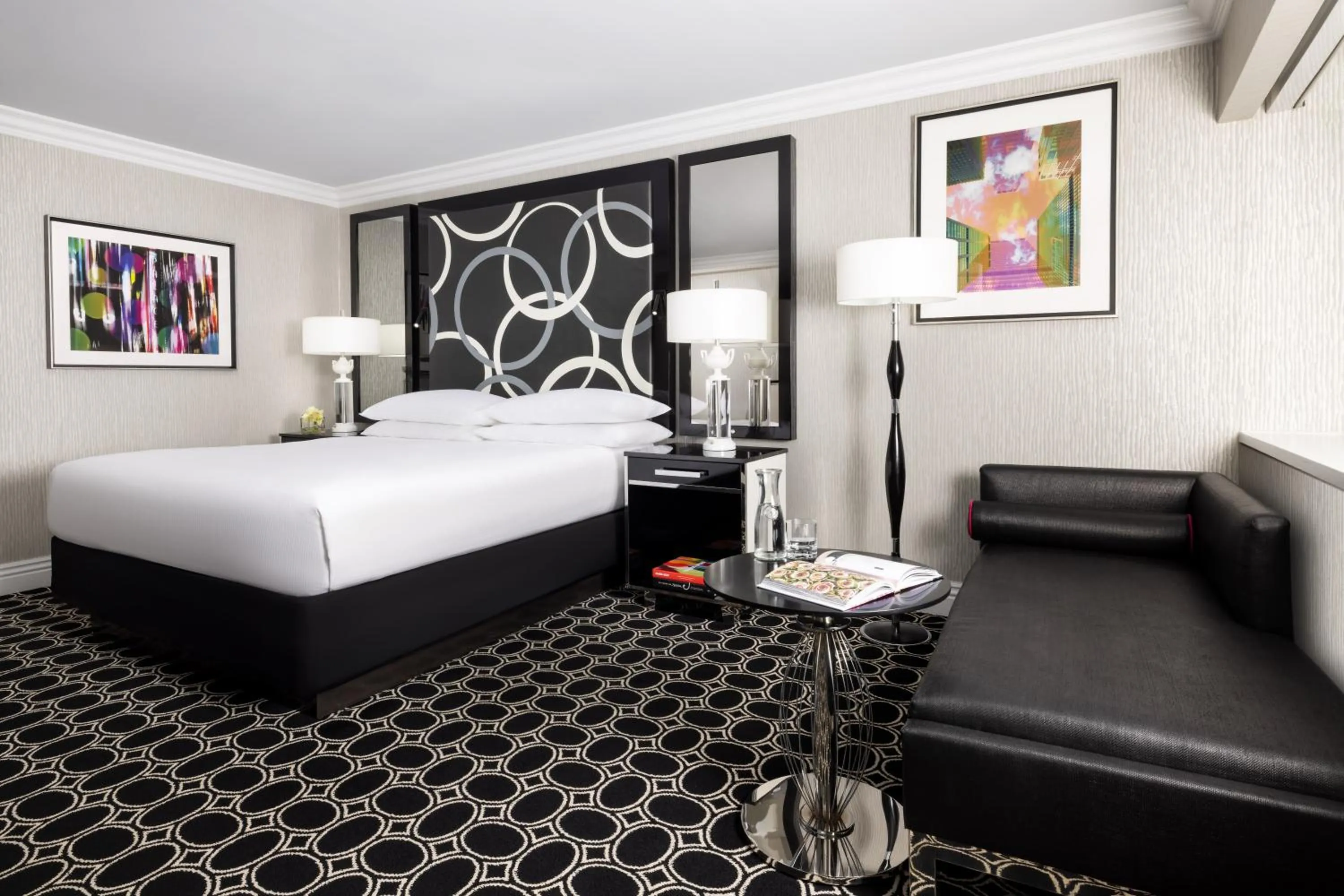 Bedroom, Bed in The Muse New York
