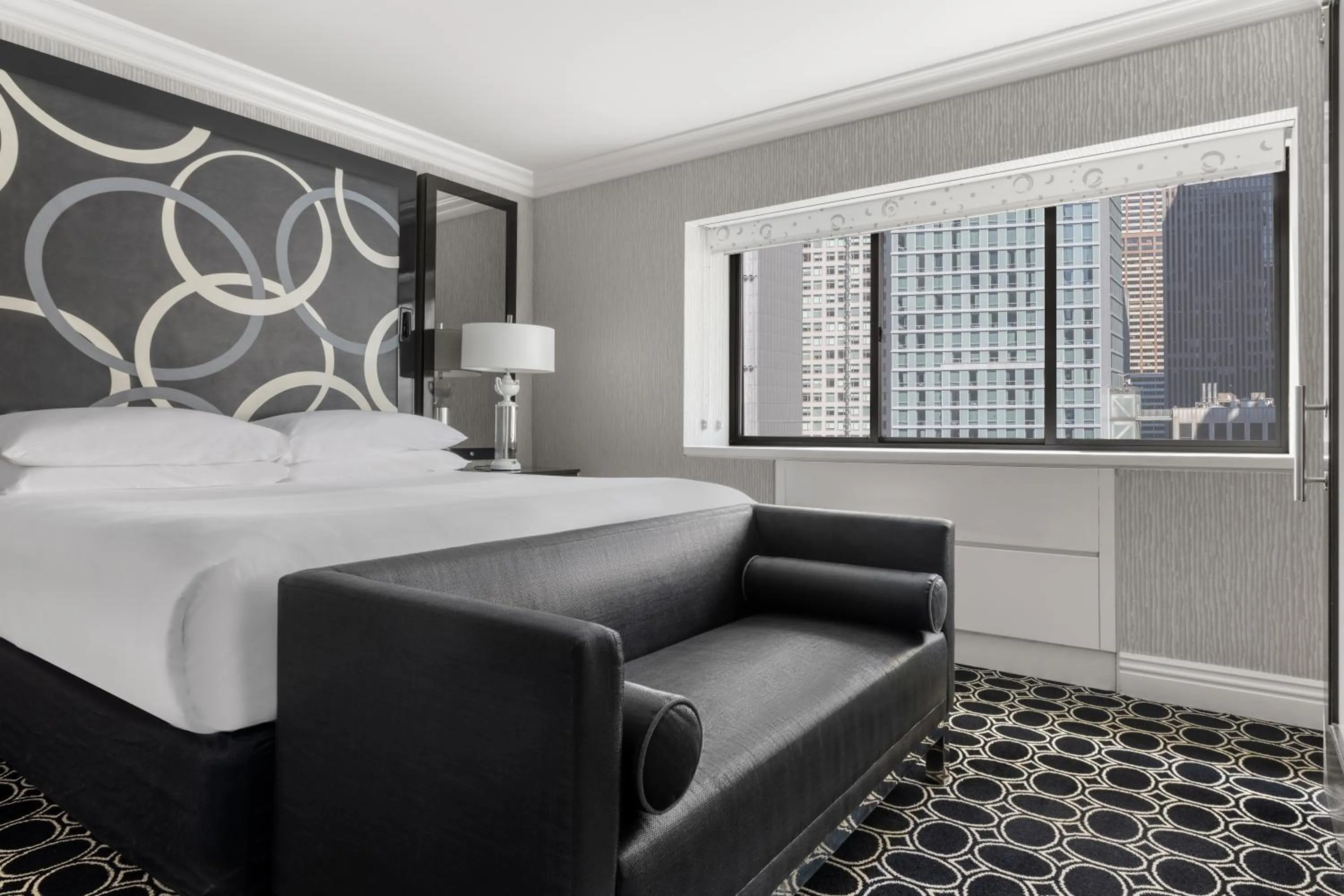 Bedroom, Bed in The Muse New York