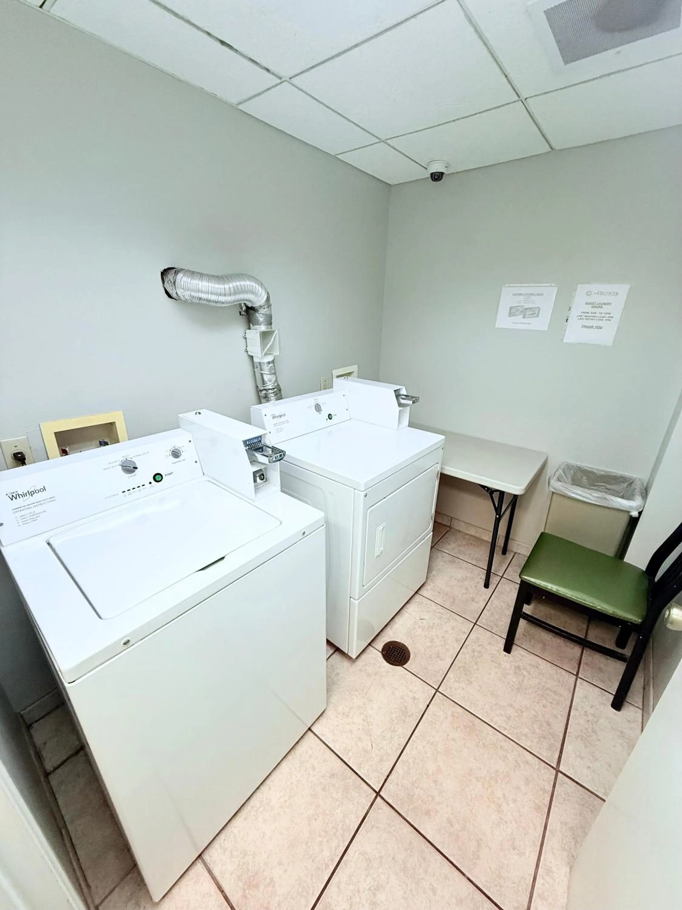 On site in La Quinta by Wyndham Orlando Universal area - Free Shuttle to Universal