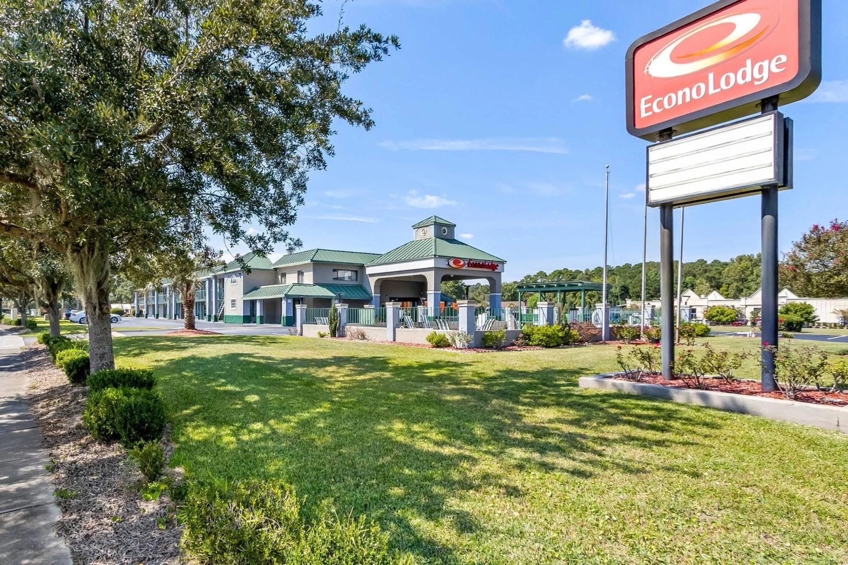 Property building in Econo Lodge Goose Creek - Charleston North