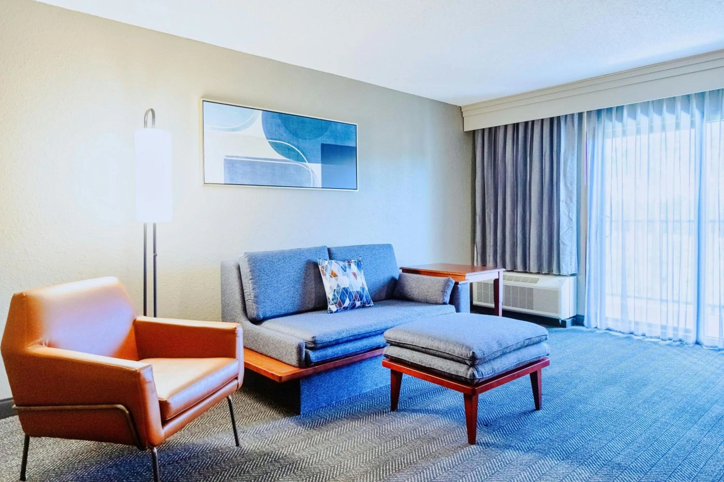 Photo of the whole room in Courtyard Biloxi North/D'Iberville