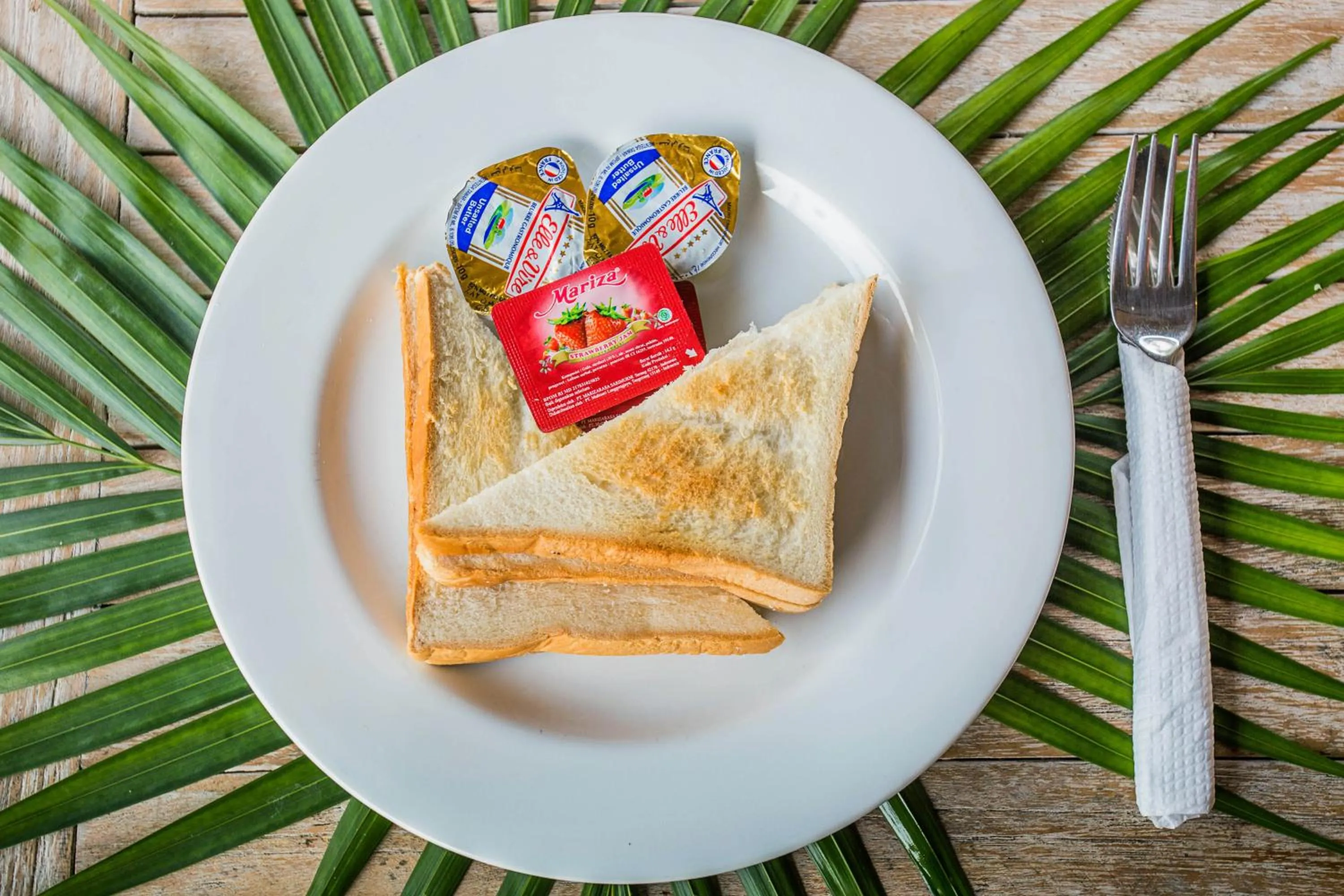 Food and drinks in The Syron Huts Lembongan