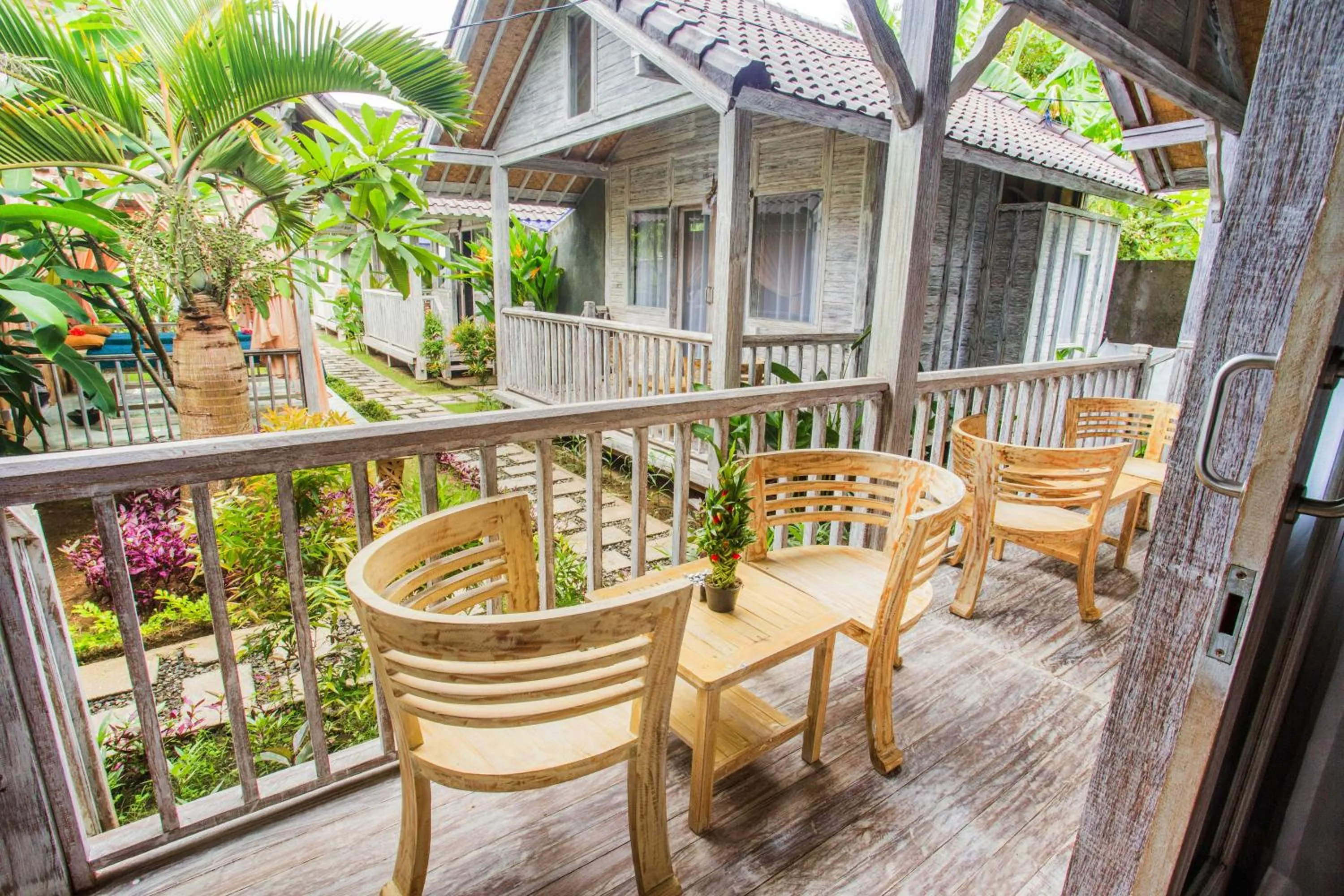 Property building in The Syron Huts Lembongan