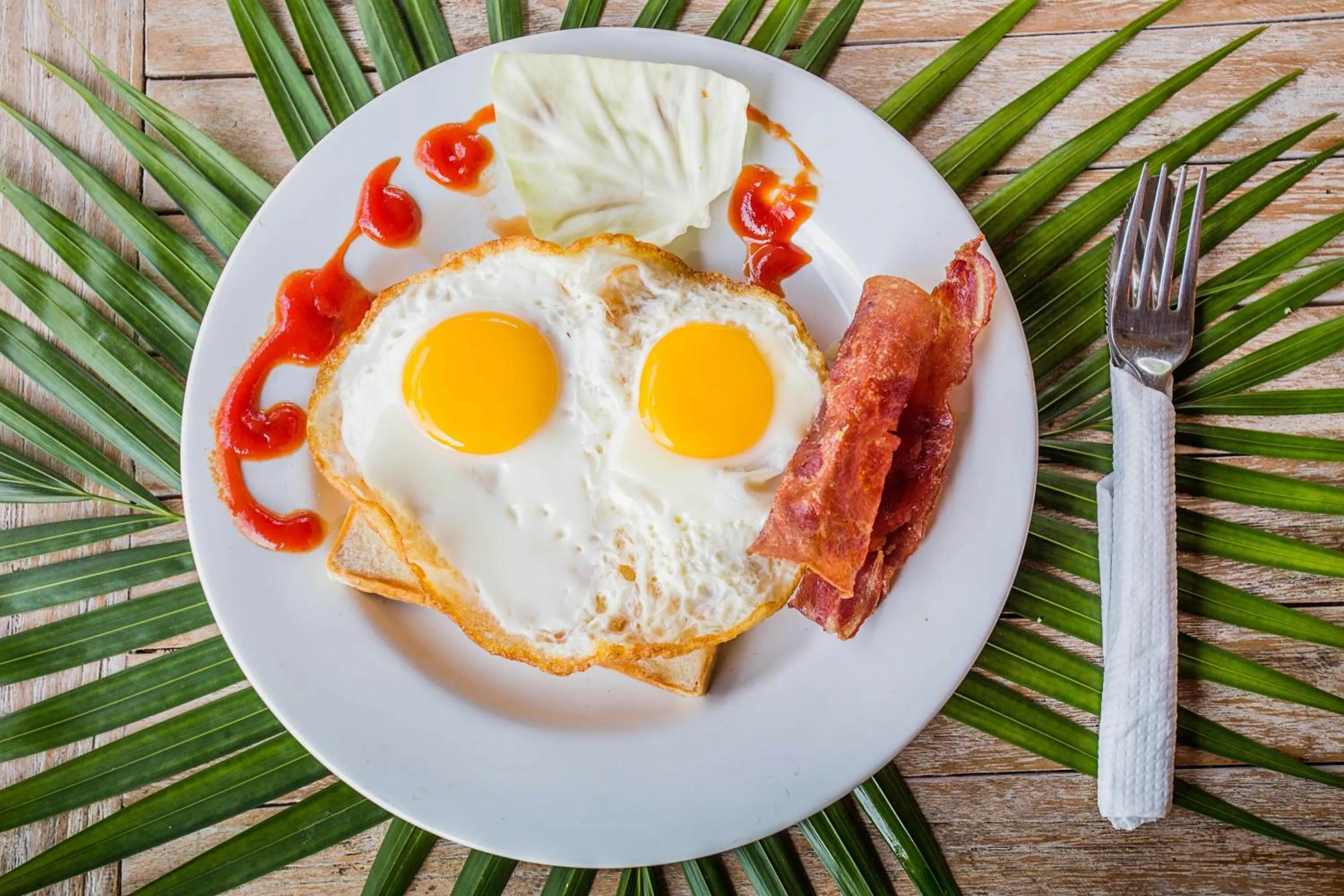 Food and drinks in The Syron Huts Lembongan