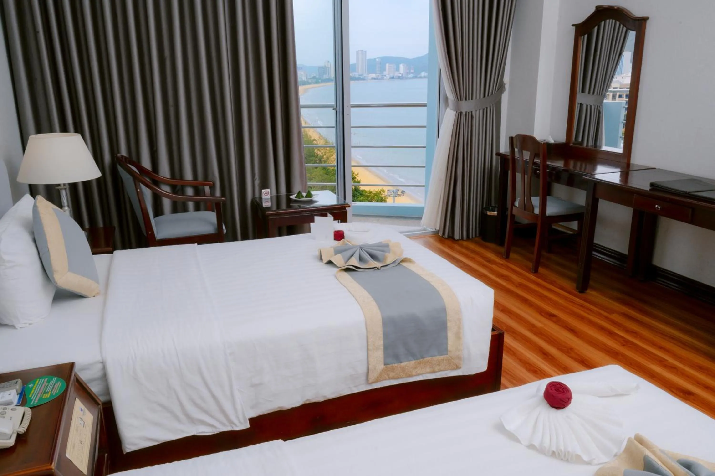 Photo of the whole room, Bed in Seagull Hotel