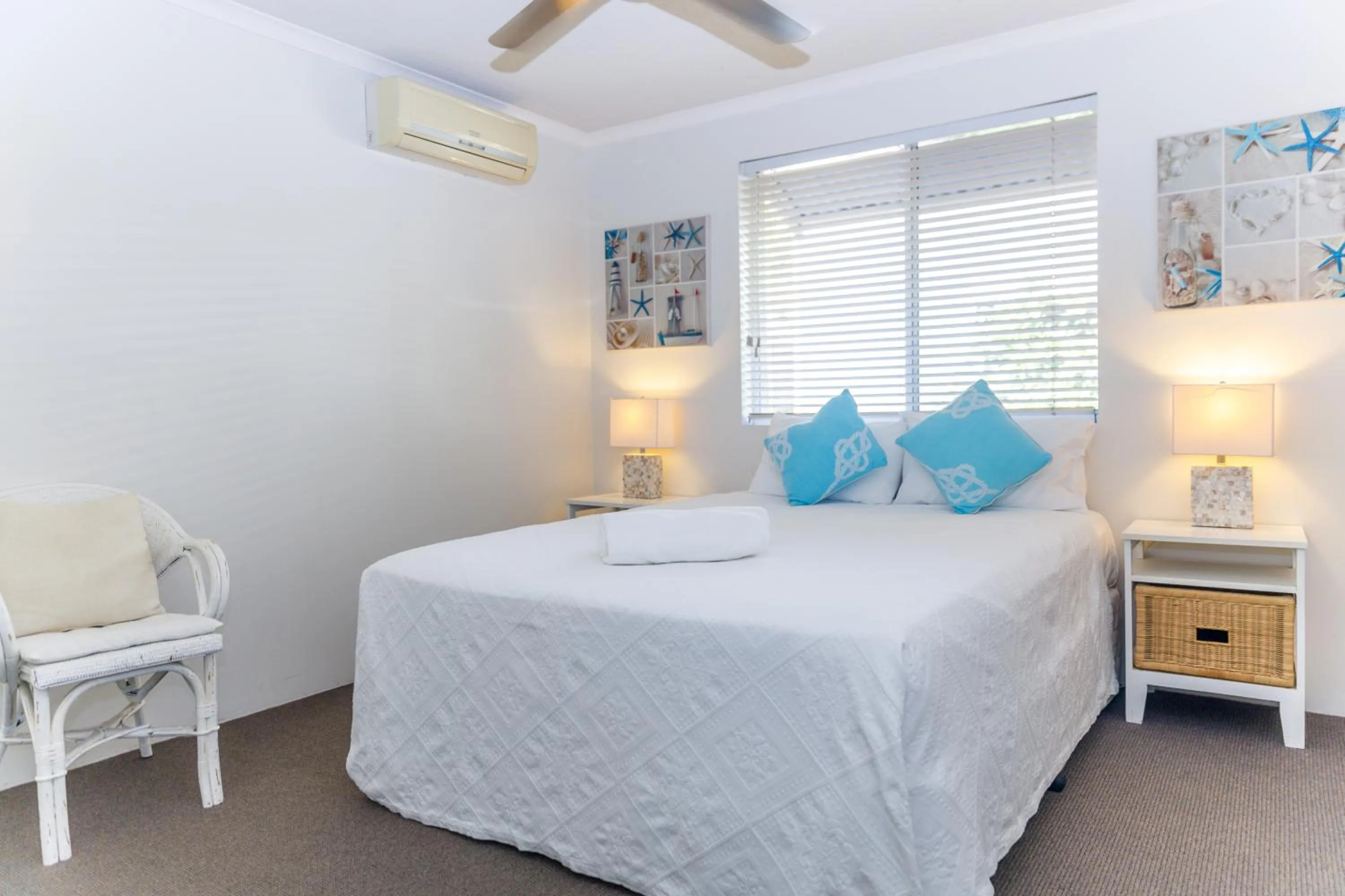 Bedroom, Bed in Sandy Beach Resort