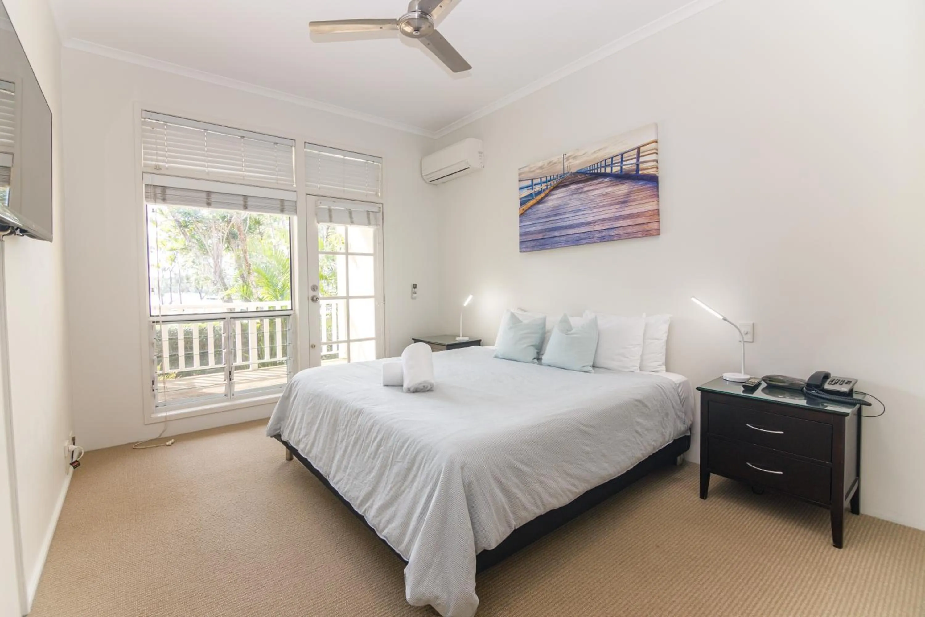 Bedroom, Bed in Sandy Beach Resort