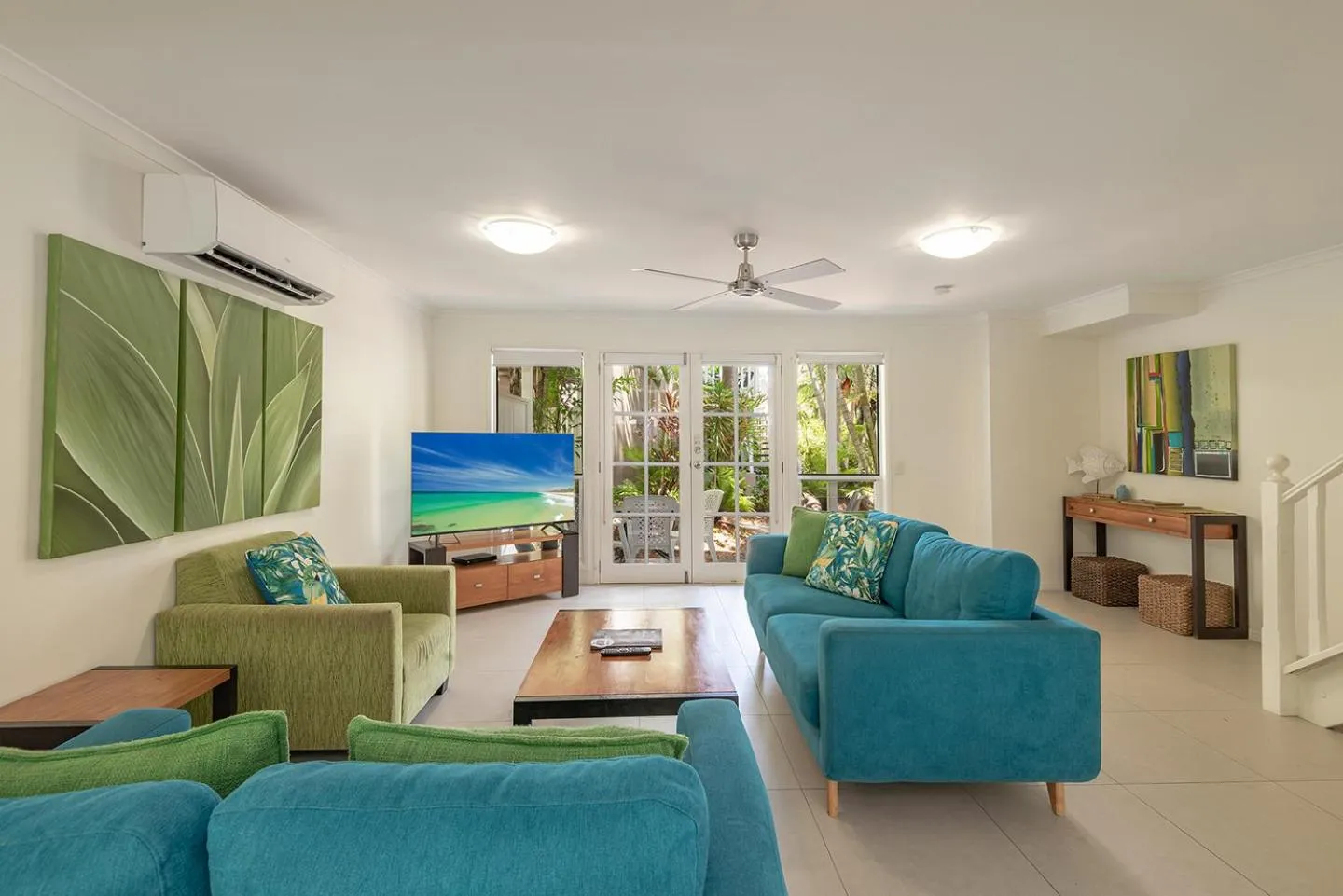 TV and multimedia in Sandy Beach Resort