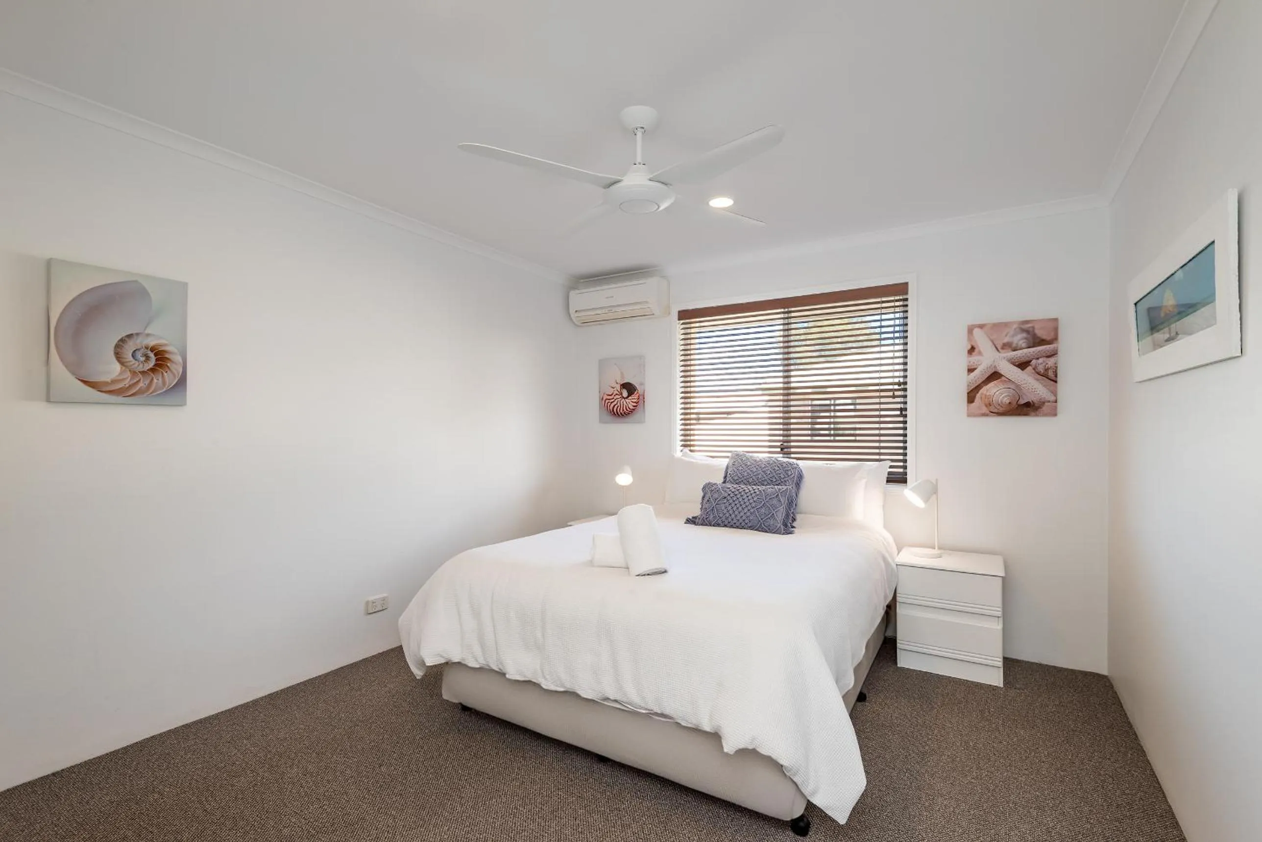 Bedroom, Bed in Sandy Beach Resort