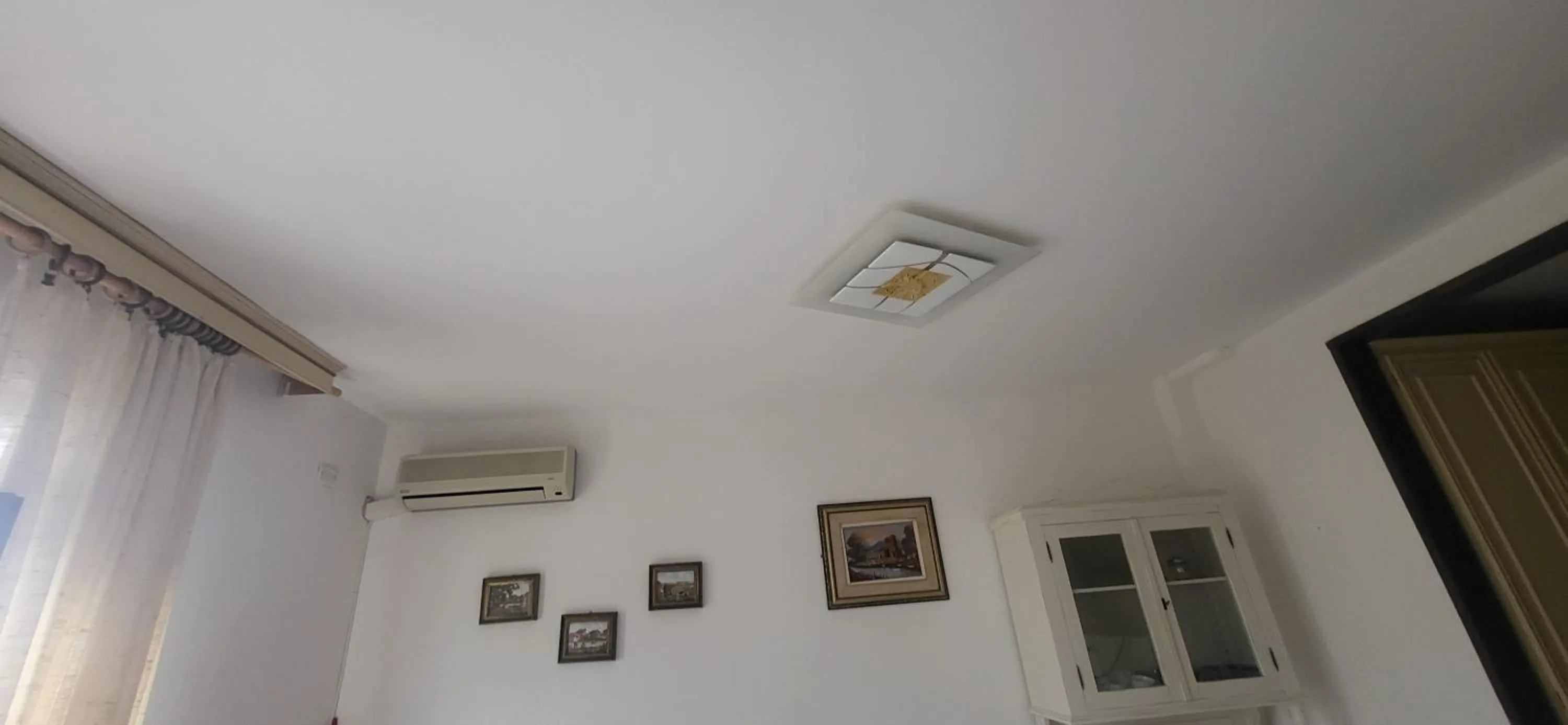 air conditioner in Hotel Dory