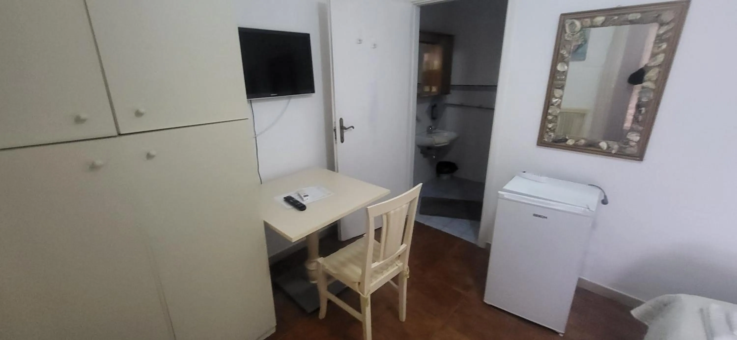 TV and multimedia in Hotel Dory