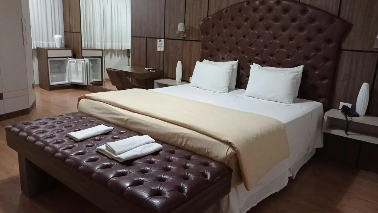 Bed in Paraná Comfort Hotel