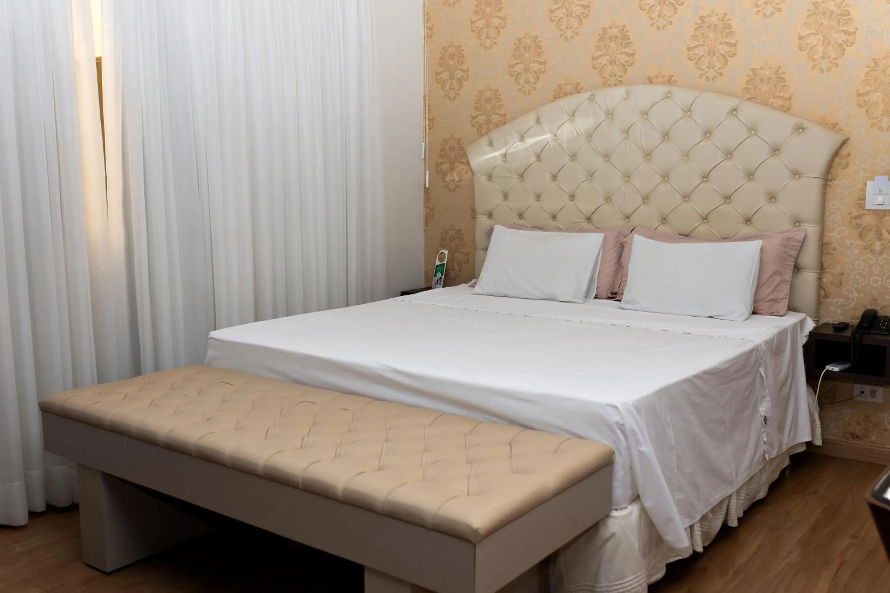 Bed in Paraná Comfort Hotel