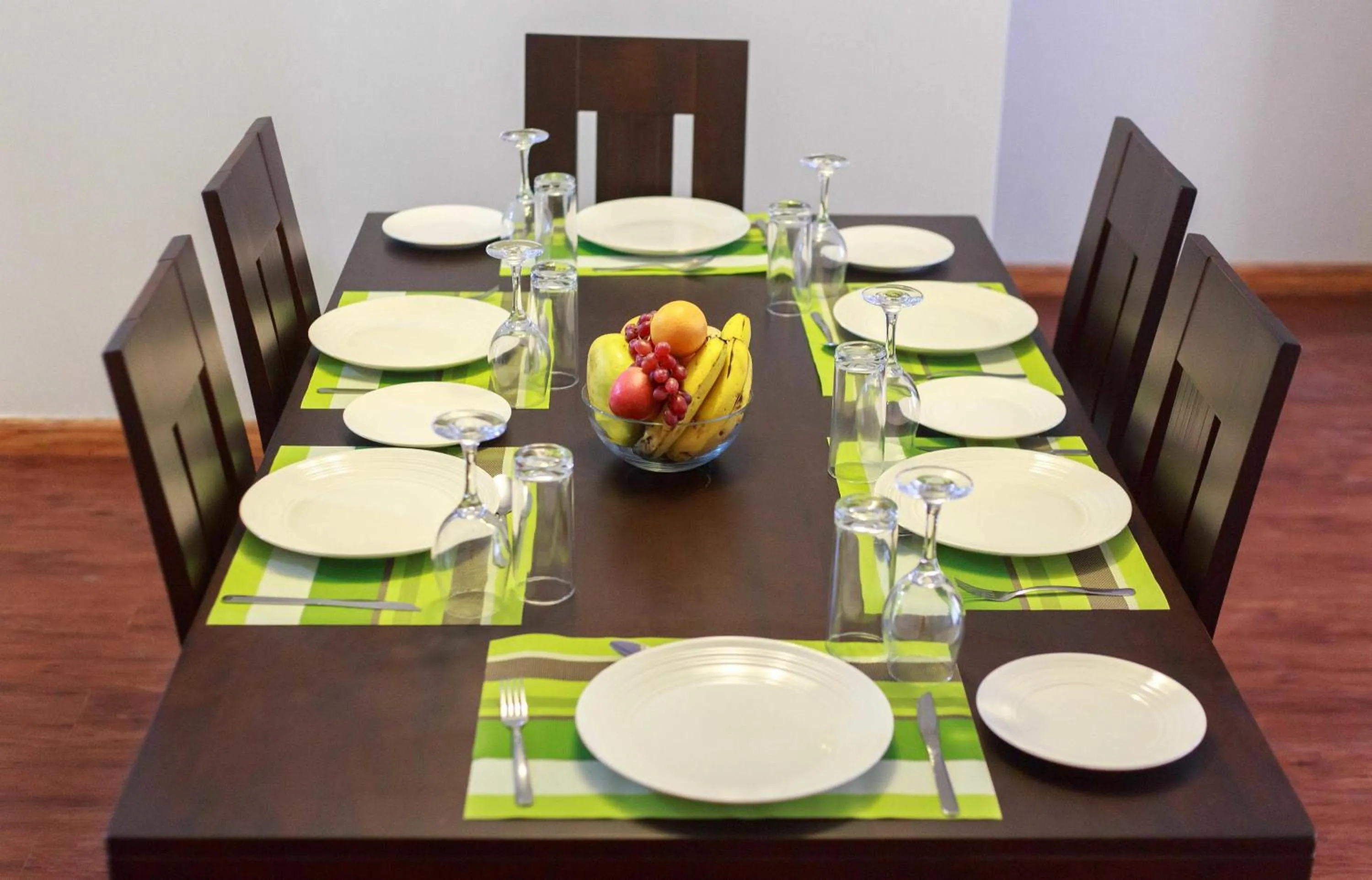 Dining area in Cozy Residences by Trianum