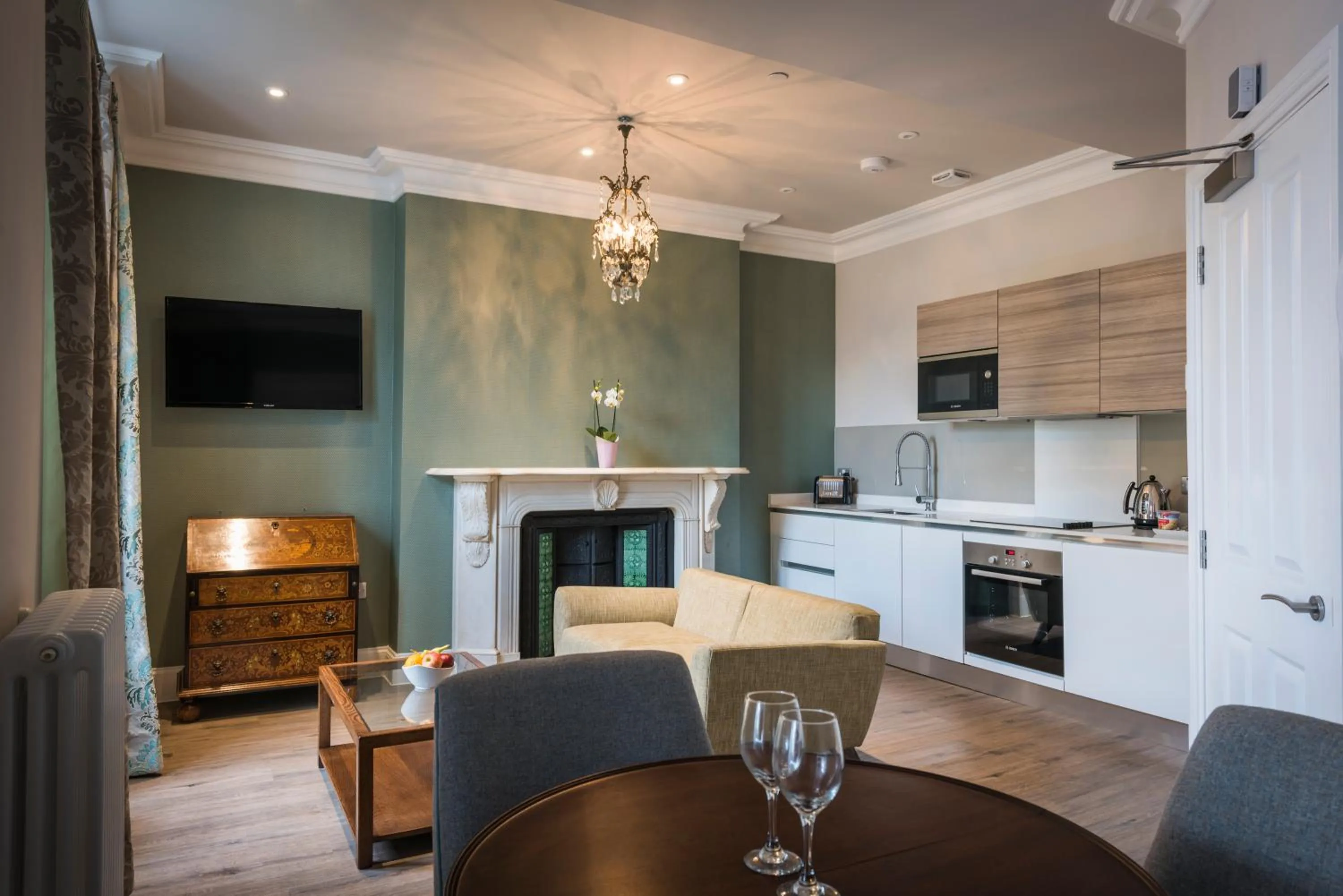 Kitchen or kitchenette in Beech House - Urban Apartments