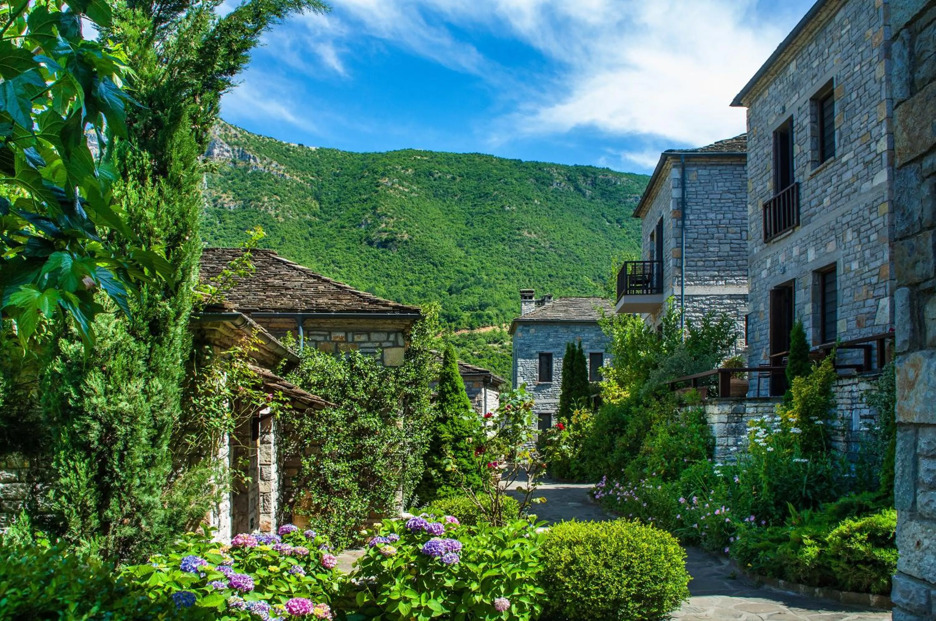 Facade/entrance in Aristi Mountain Resort