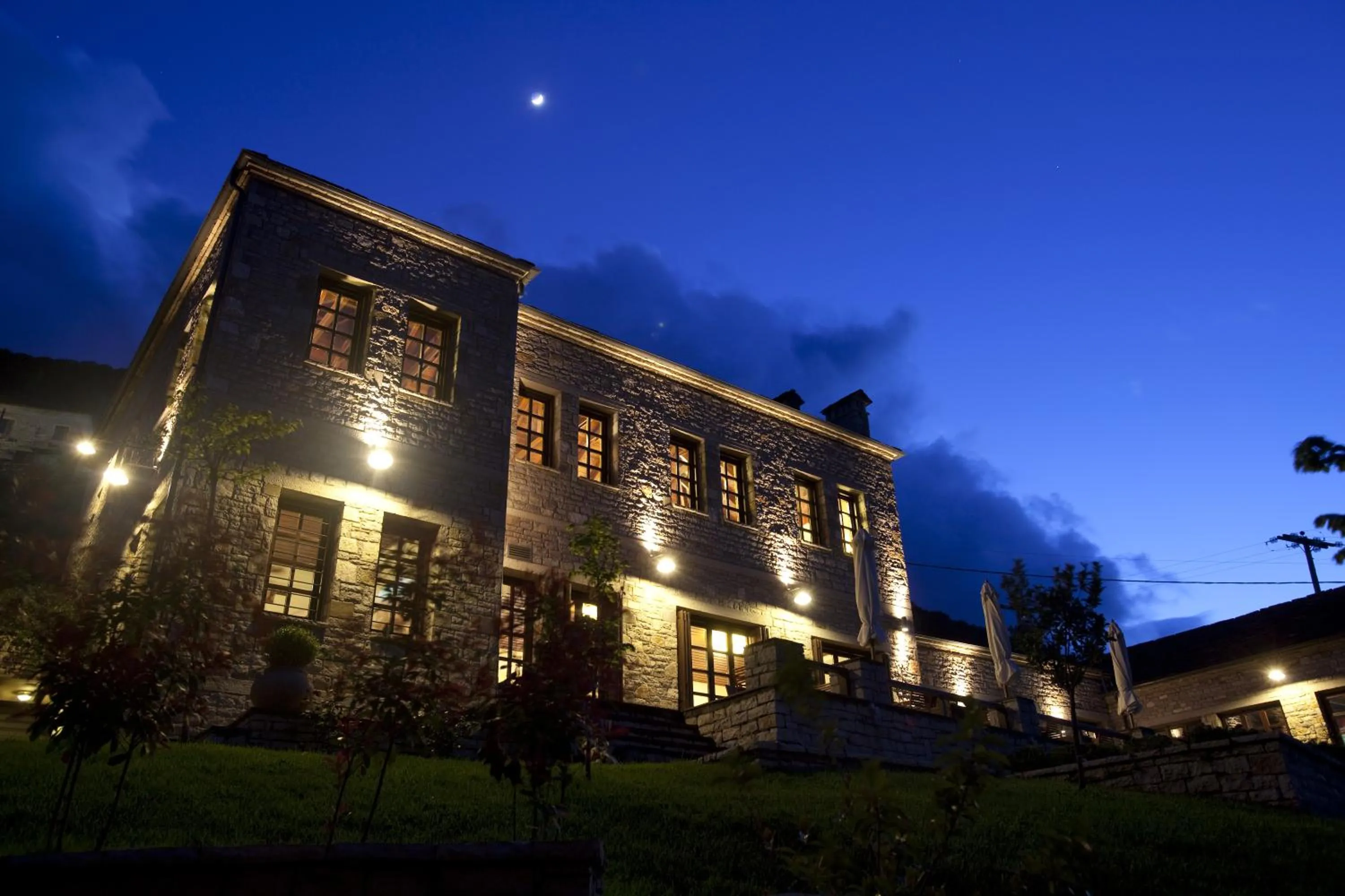 Night in Aristi Mountain Resort