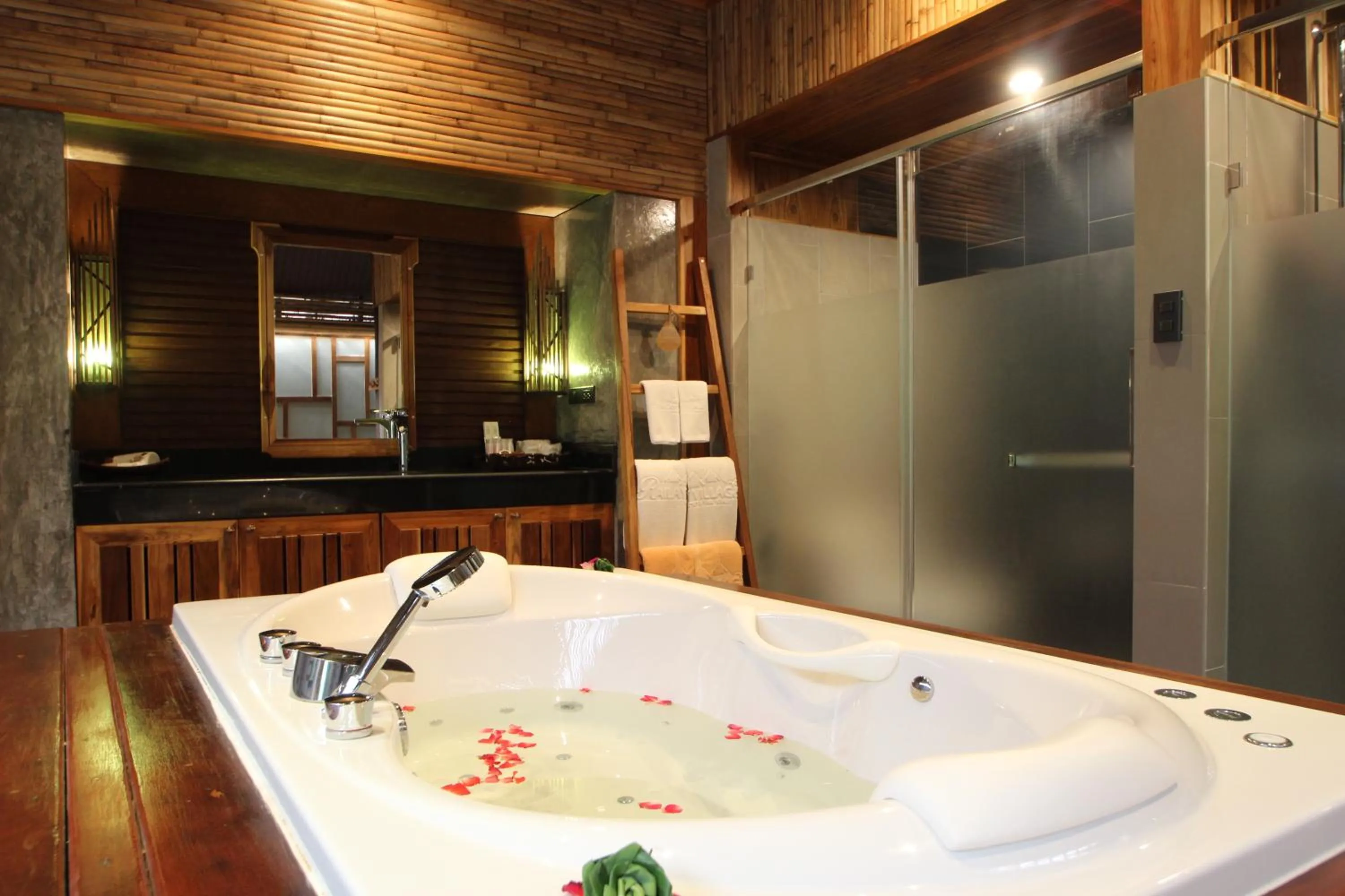 Bathroom in Railay Village Resort and Spa