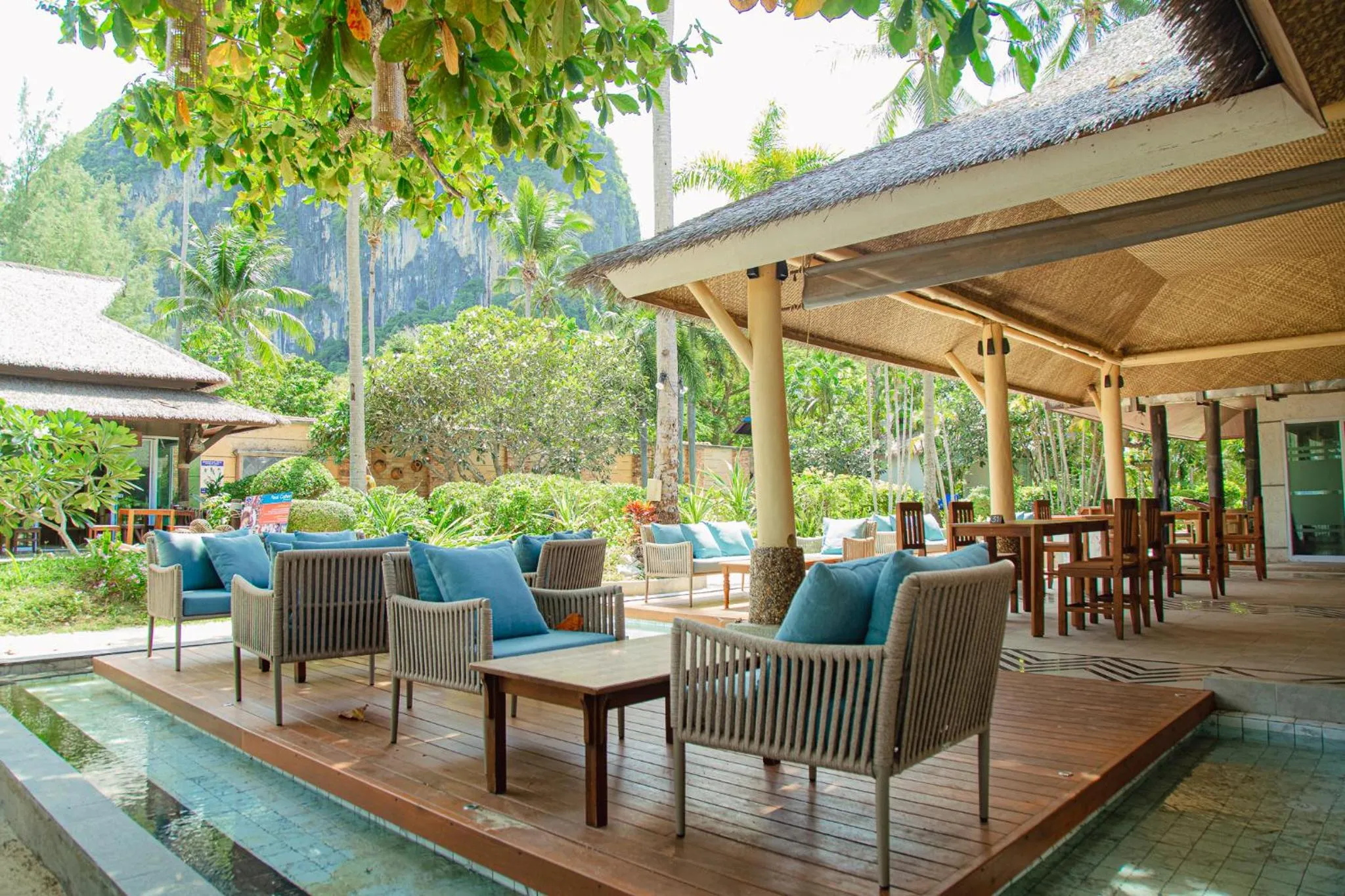 Restaurant/places to eat in Railay Village Resort and Spa