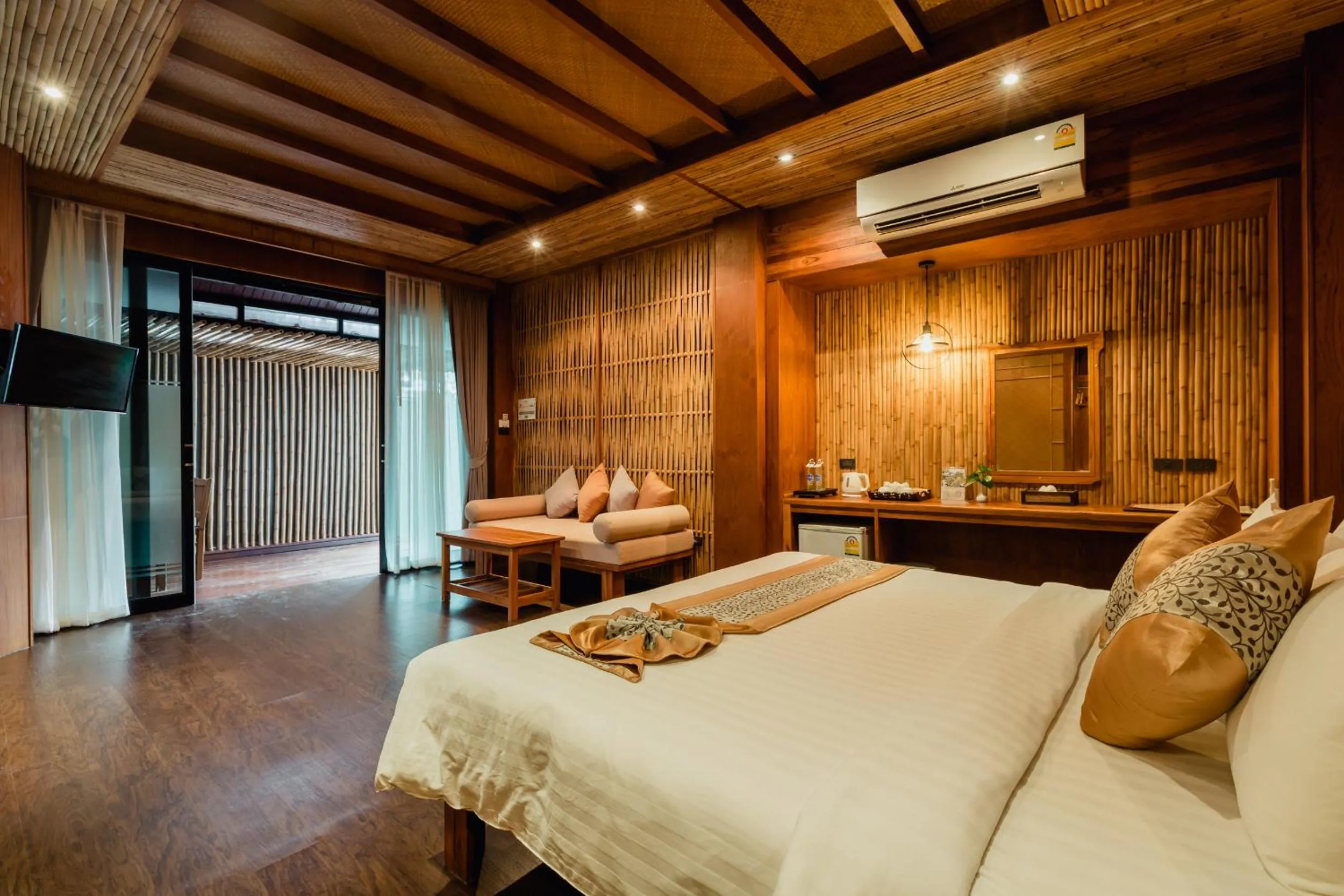 Bed in Railay Village Resort and Spa