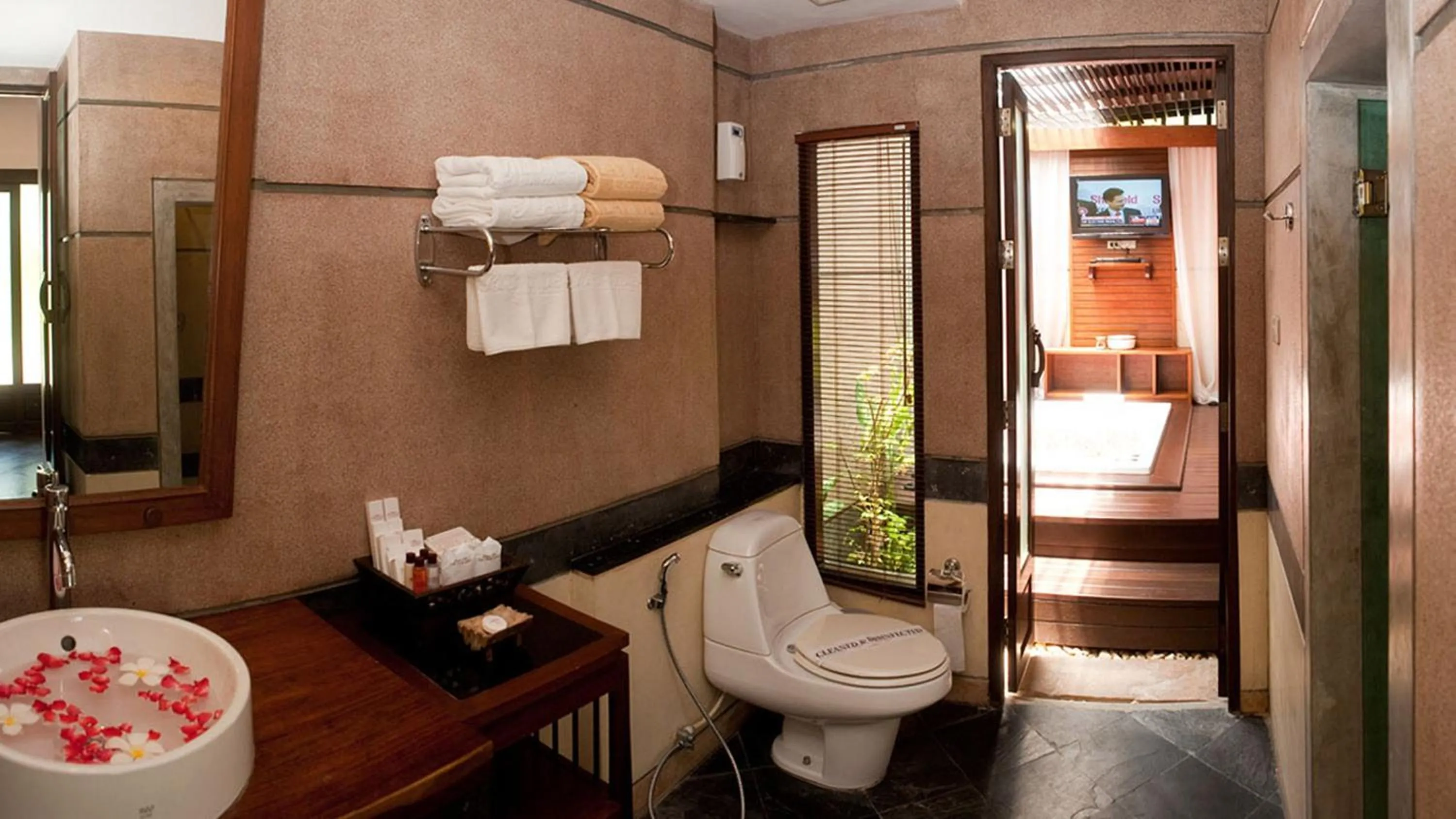 Toilet in Railay Village Resort and Spa