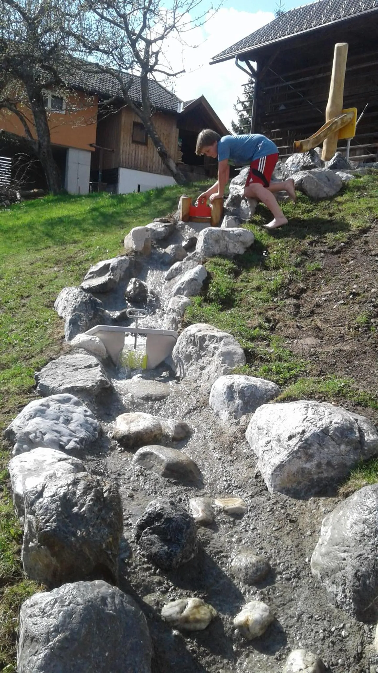 Children play ground in Kolbitsch am Weissensee ein Seeblick der verzaubert B&B