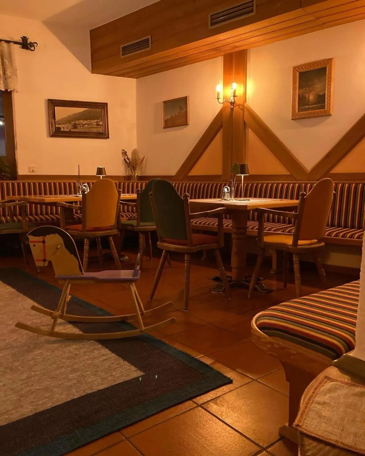 Communal lounge/ TV room in Kolbitsch am Weissensee ein Seeblick der verzaubert B&B