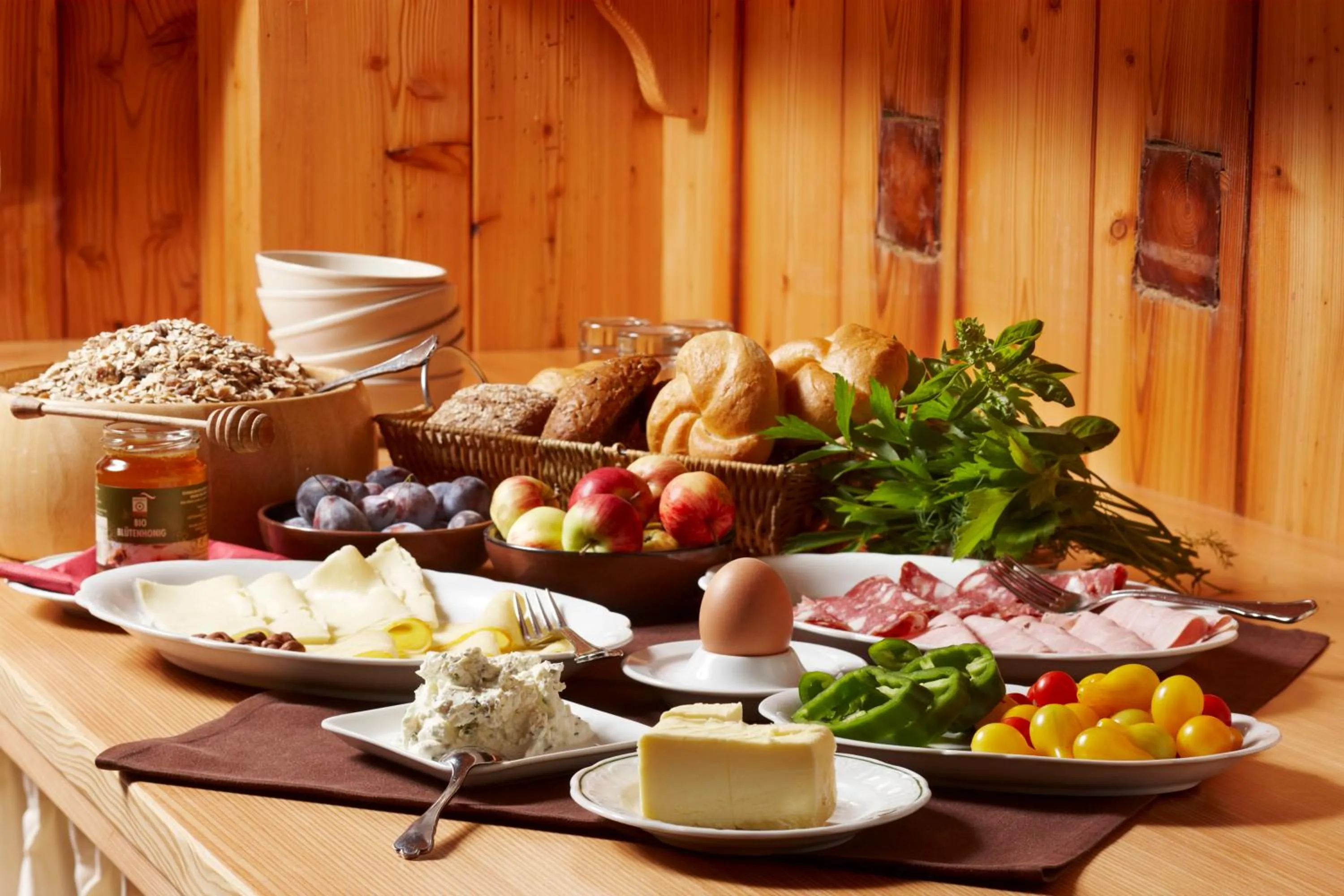 Buffet breakfast in Kolbitsch am Weissensee ein Seeblick der verzaubert B&B