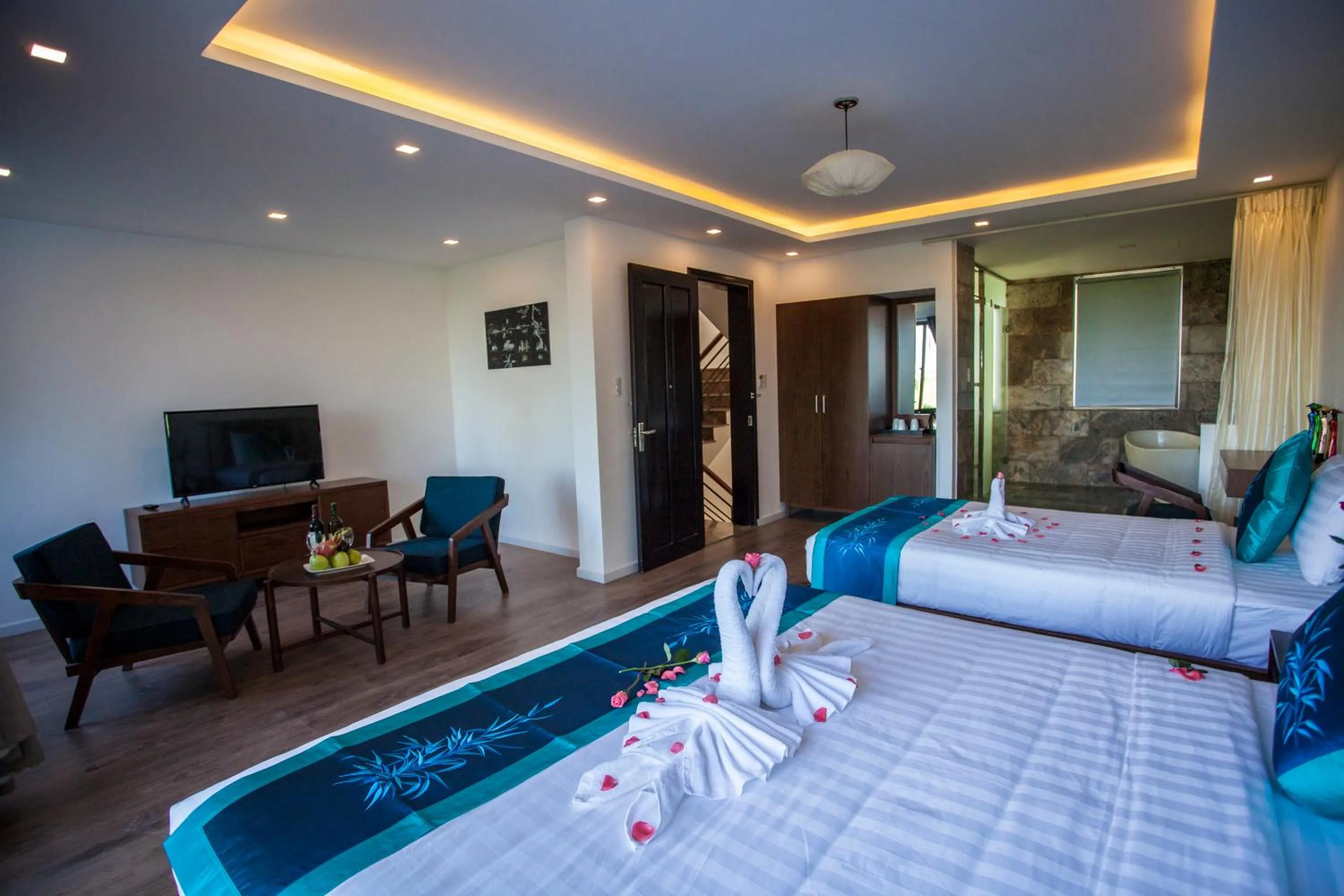 Bedroom, Bed in Hoi An Four Seasons Villa