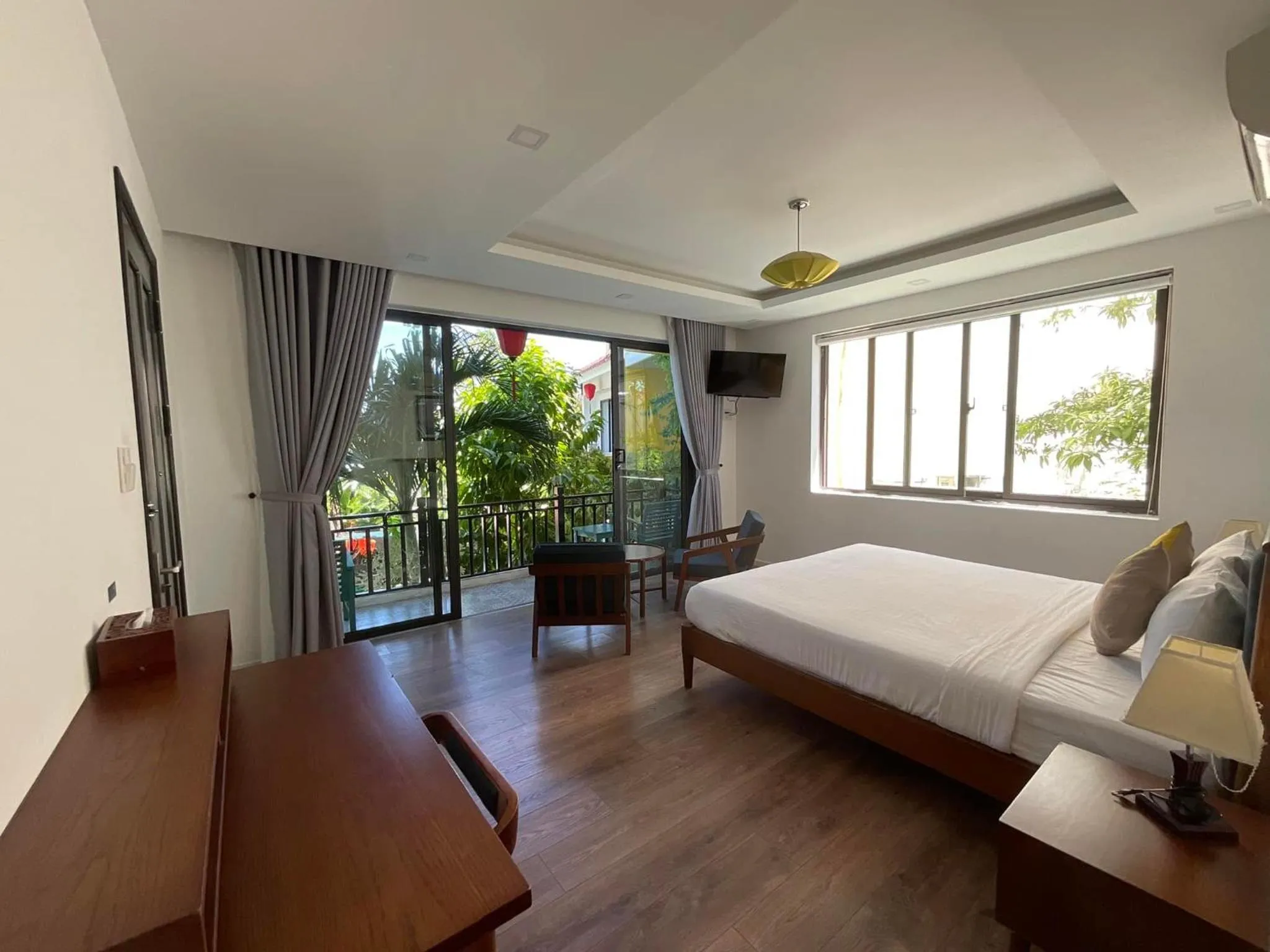 Bed in Hoi An Four Seasons Villa