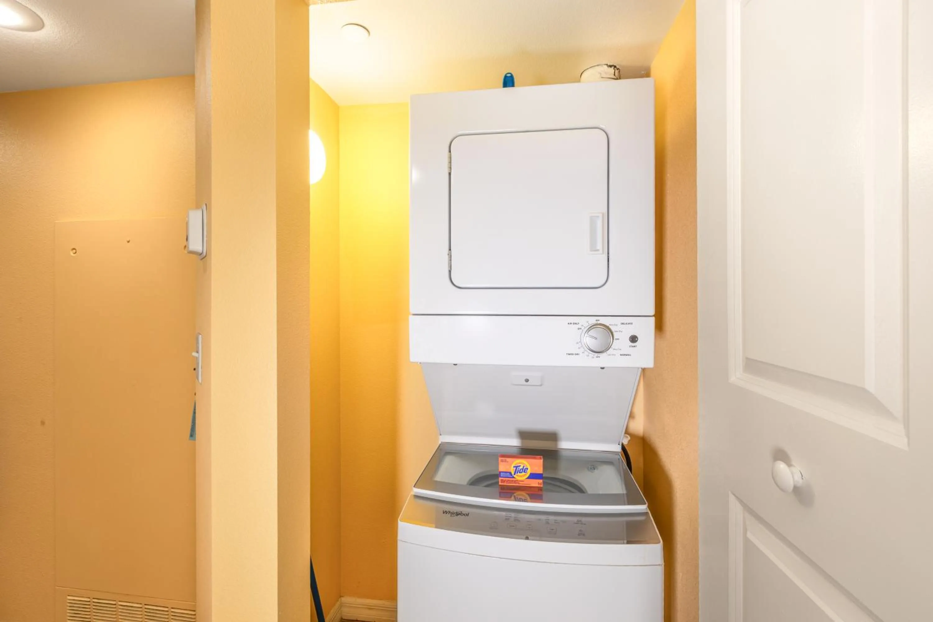 washing machine in The Grandview at Las Vegas