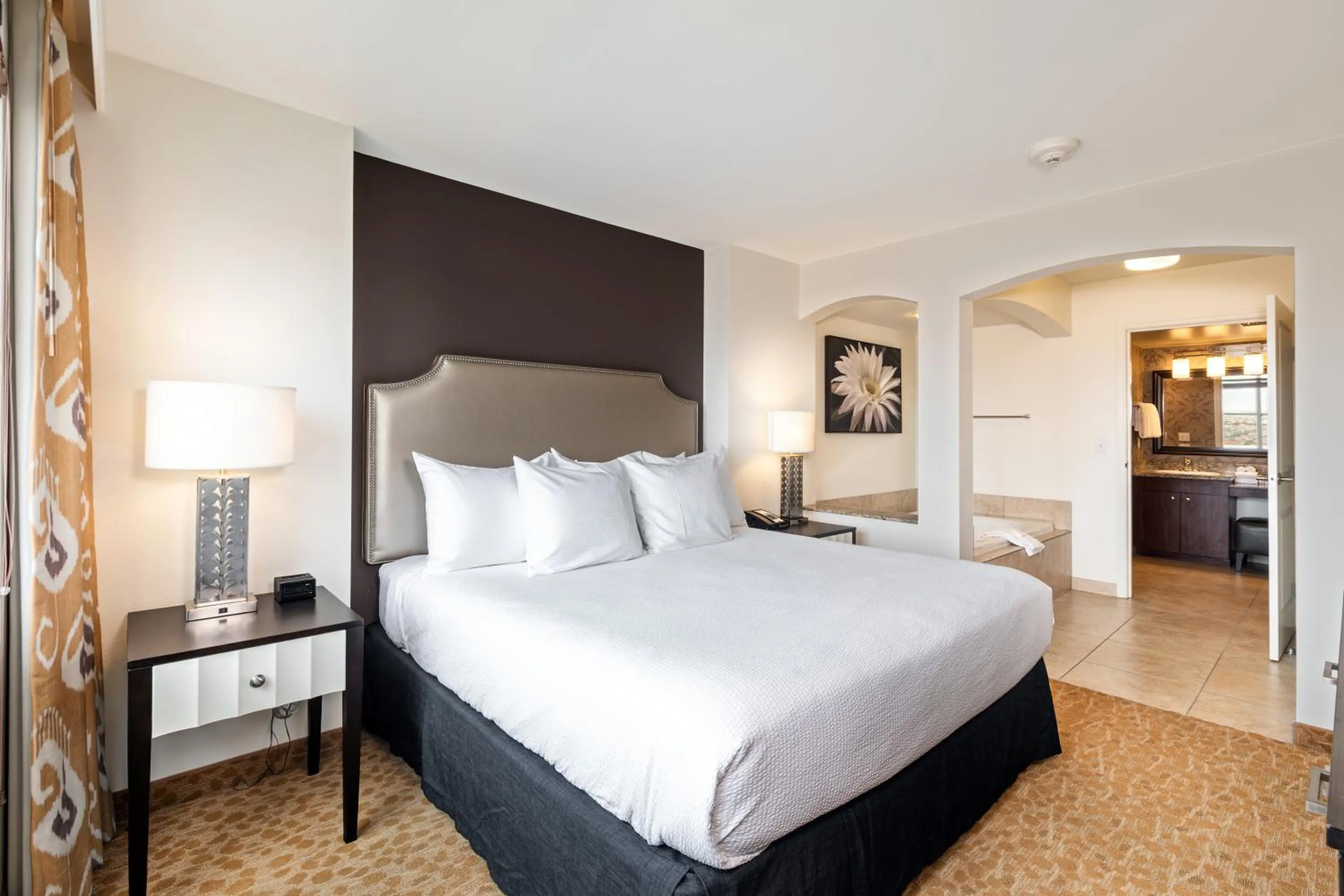 Bedroom, Bed in The Grandview at Las Vegas