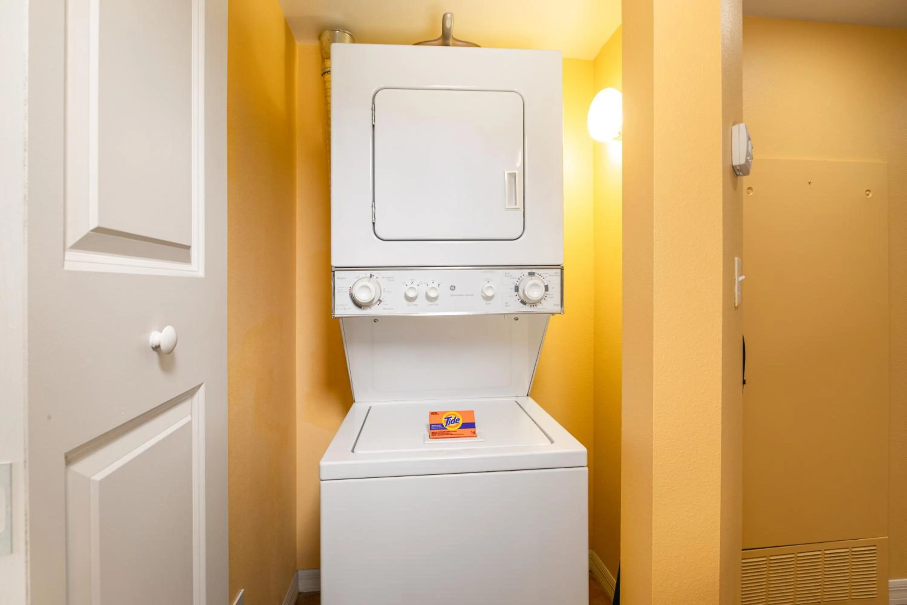 washing machine in The Grandview at Las Vegas