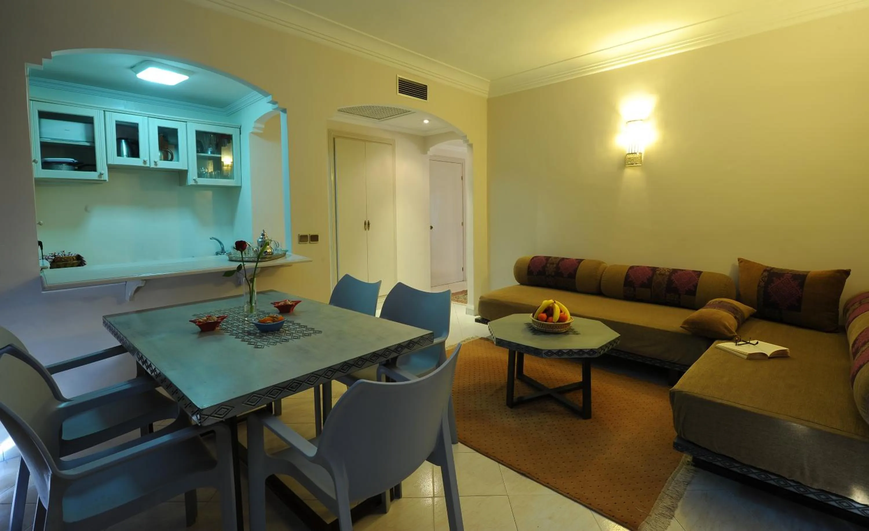 Kitchen or kitchenette in Appart-Hotel Amina Resort & Spa