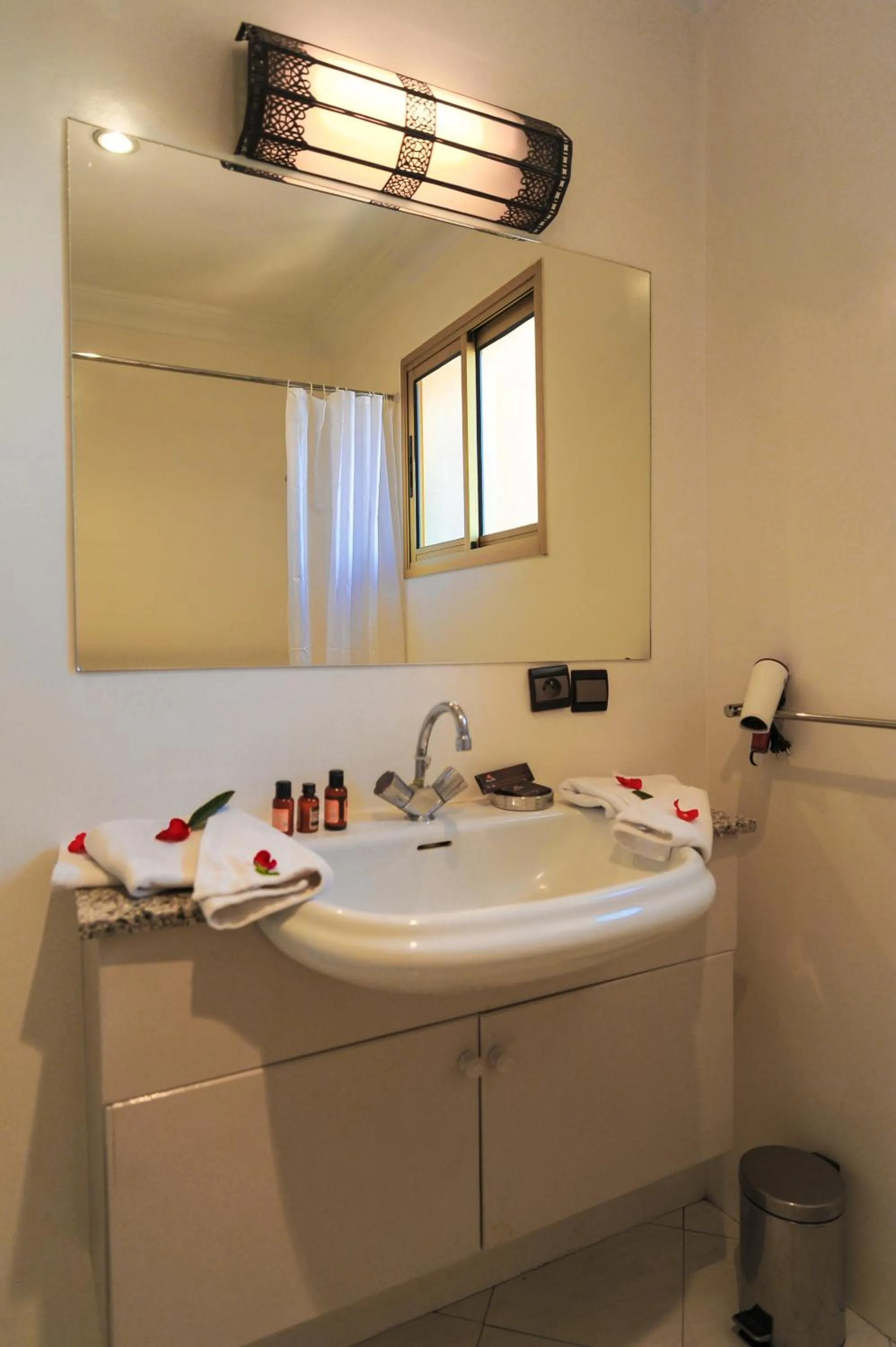 Bathroom in Appart-Hotel Amina Resort & Spa