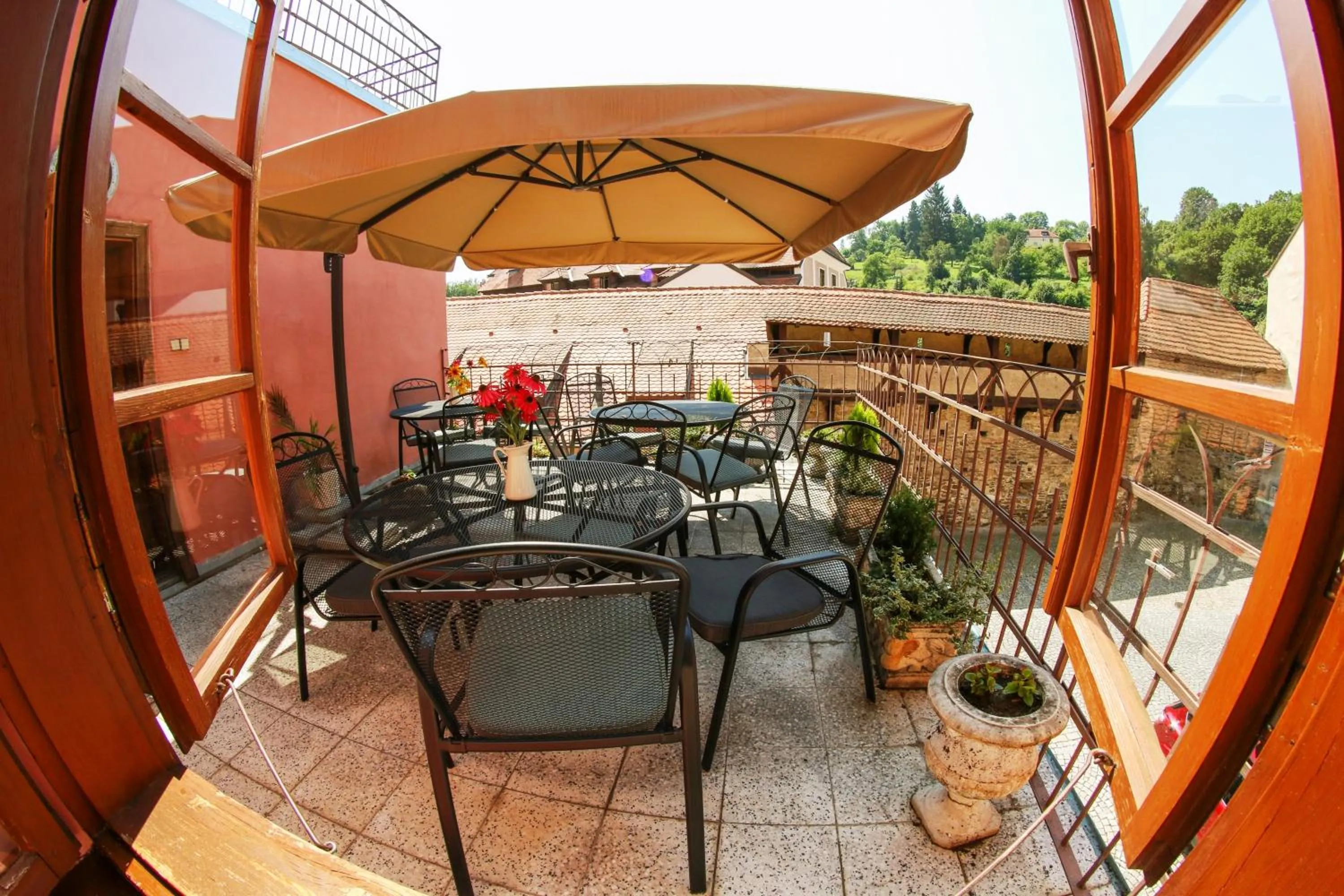 Balcony/Terrace in Mini Hotel Abraka & Apartments