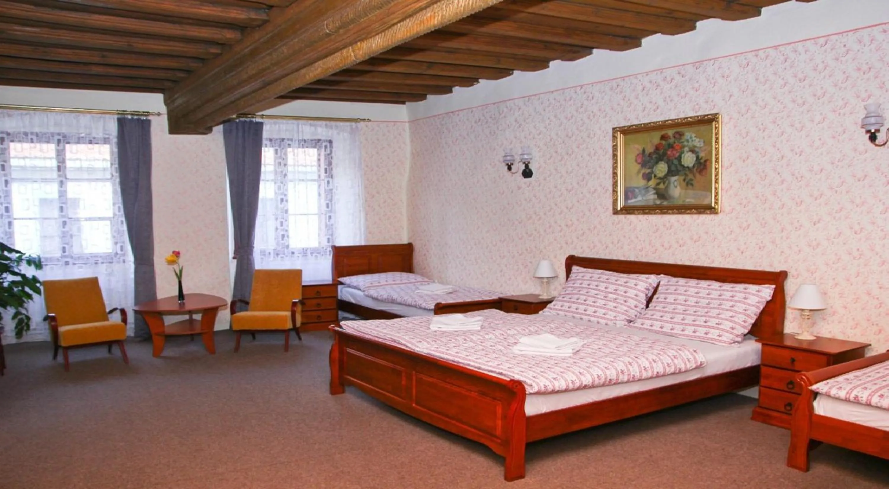 Photo of the whole room, Bed in Mini Hotel Abraka & Apartments