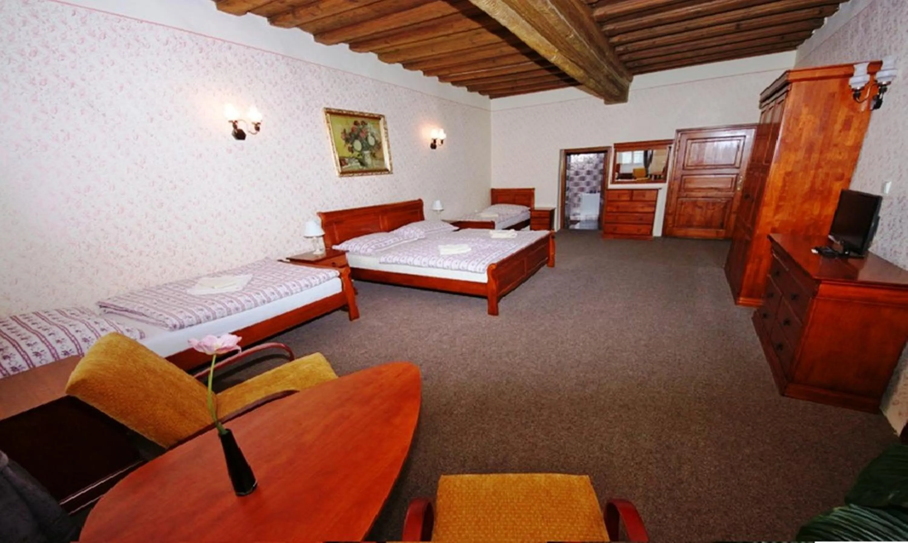 Photo of the whole room, Bed in Mini Hotel Abraka & Apartments